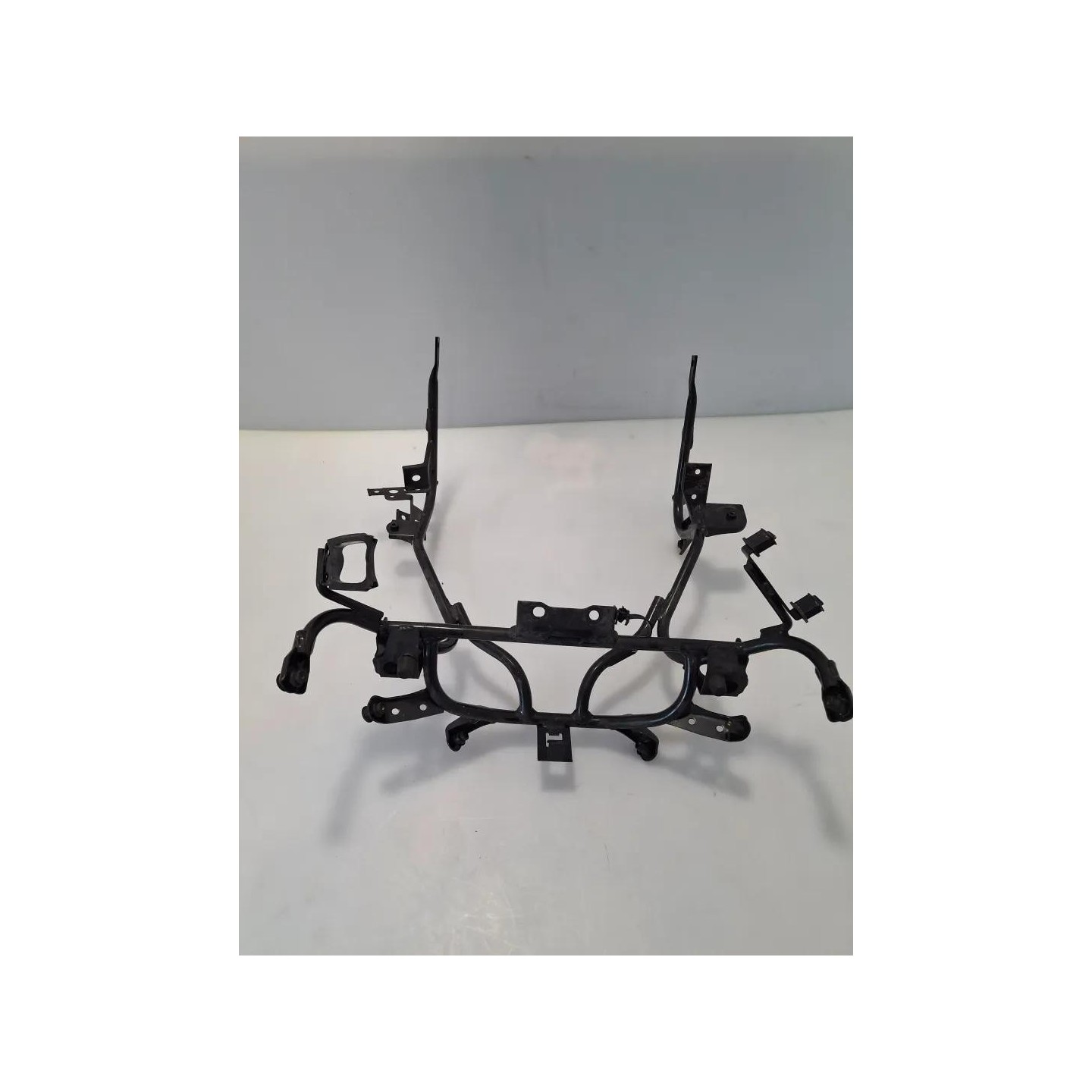 Telaio supporto carenatura ant. - Suzuki AN Burgman 400 (E3)