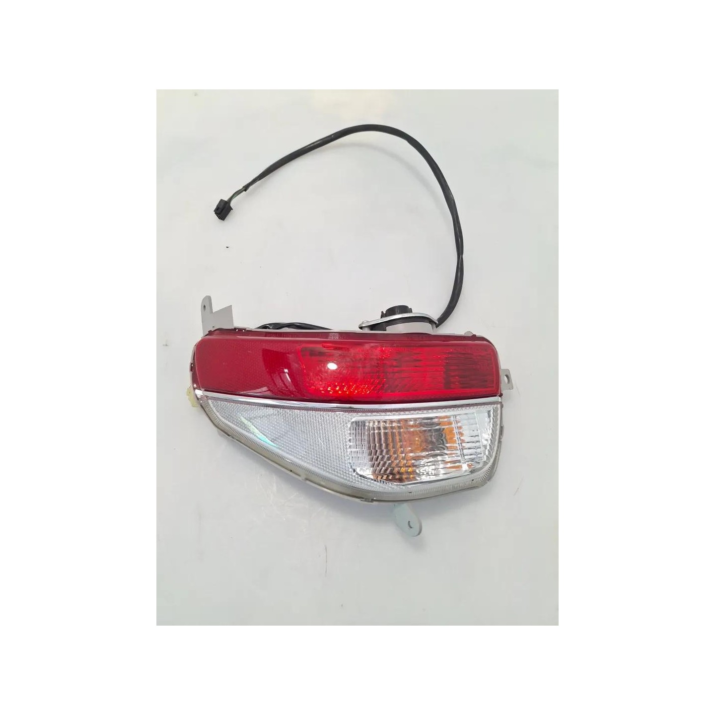 Fanalino post. con indicatori direzione dx. 01/05 - Suzuki AN Burgman 650 (E2)