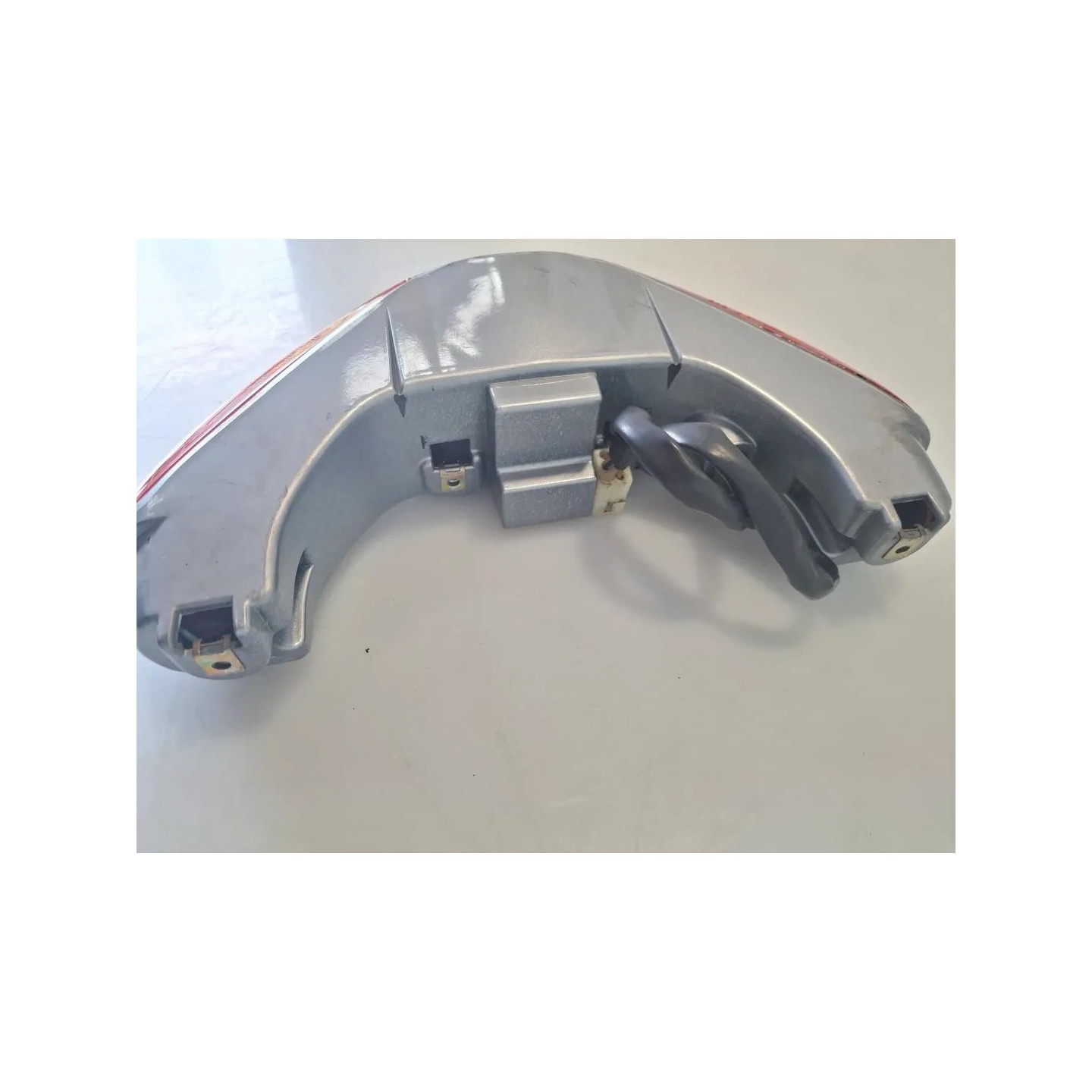 Fanale post. grigio - Aprilia Scarabeo 100 (E1/E2) (01-06)