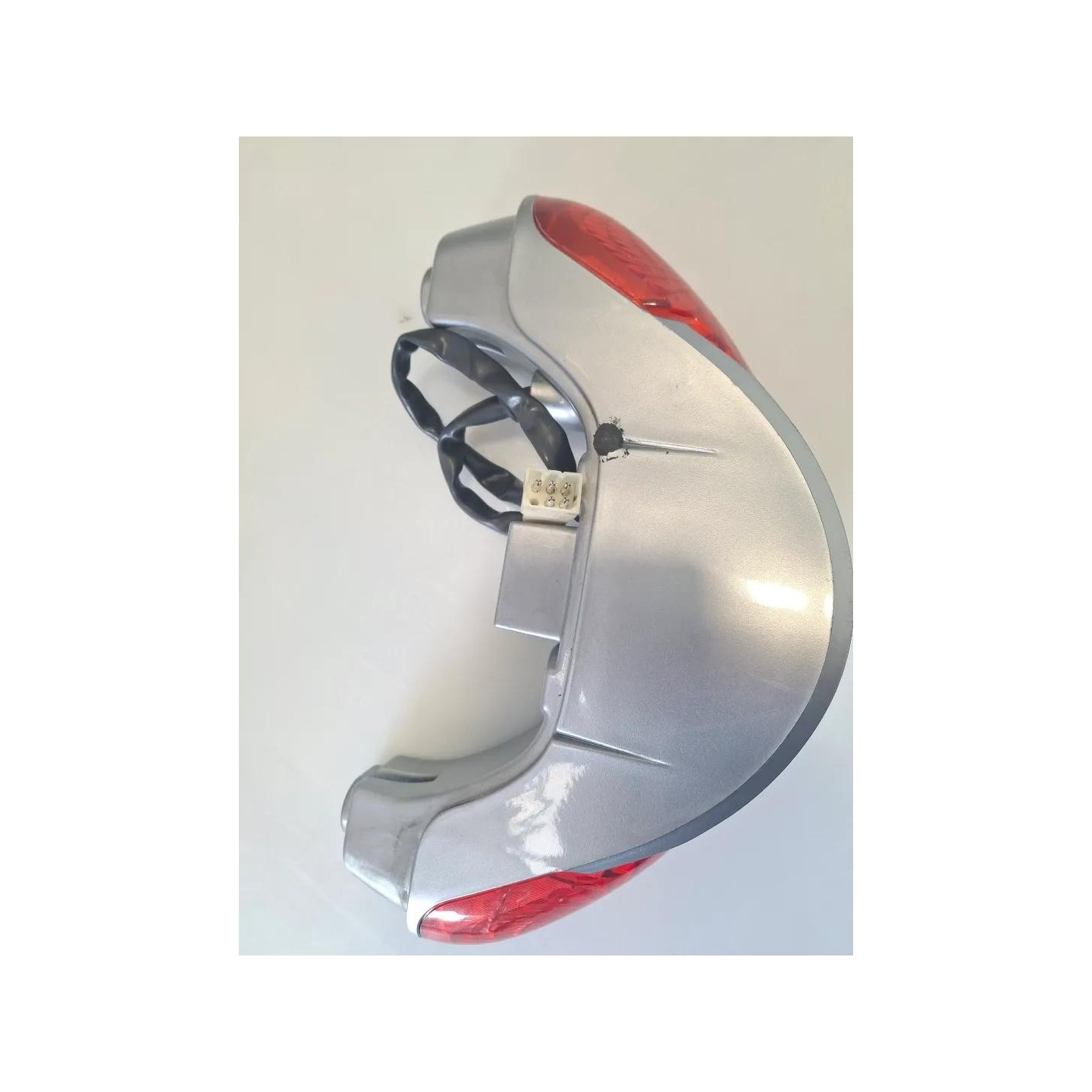 Fanale post. grigio - Aprilia Scarabeo 100 (E1/E2) (01-06)