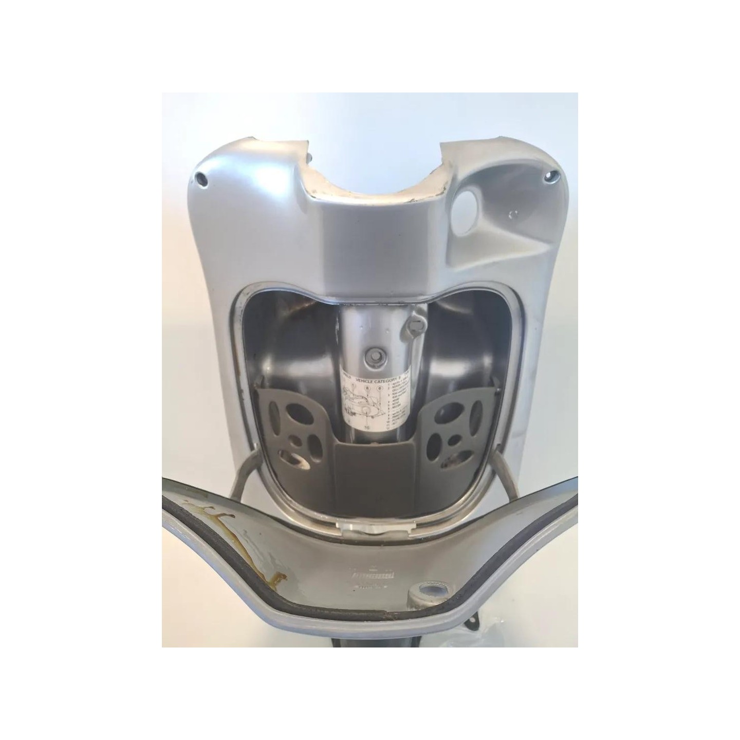 Carenatura ant. parte int./bauletto grigio - Aprilia Scarabeo 100 (E1/E2) (01-06)