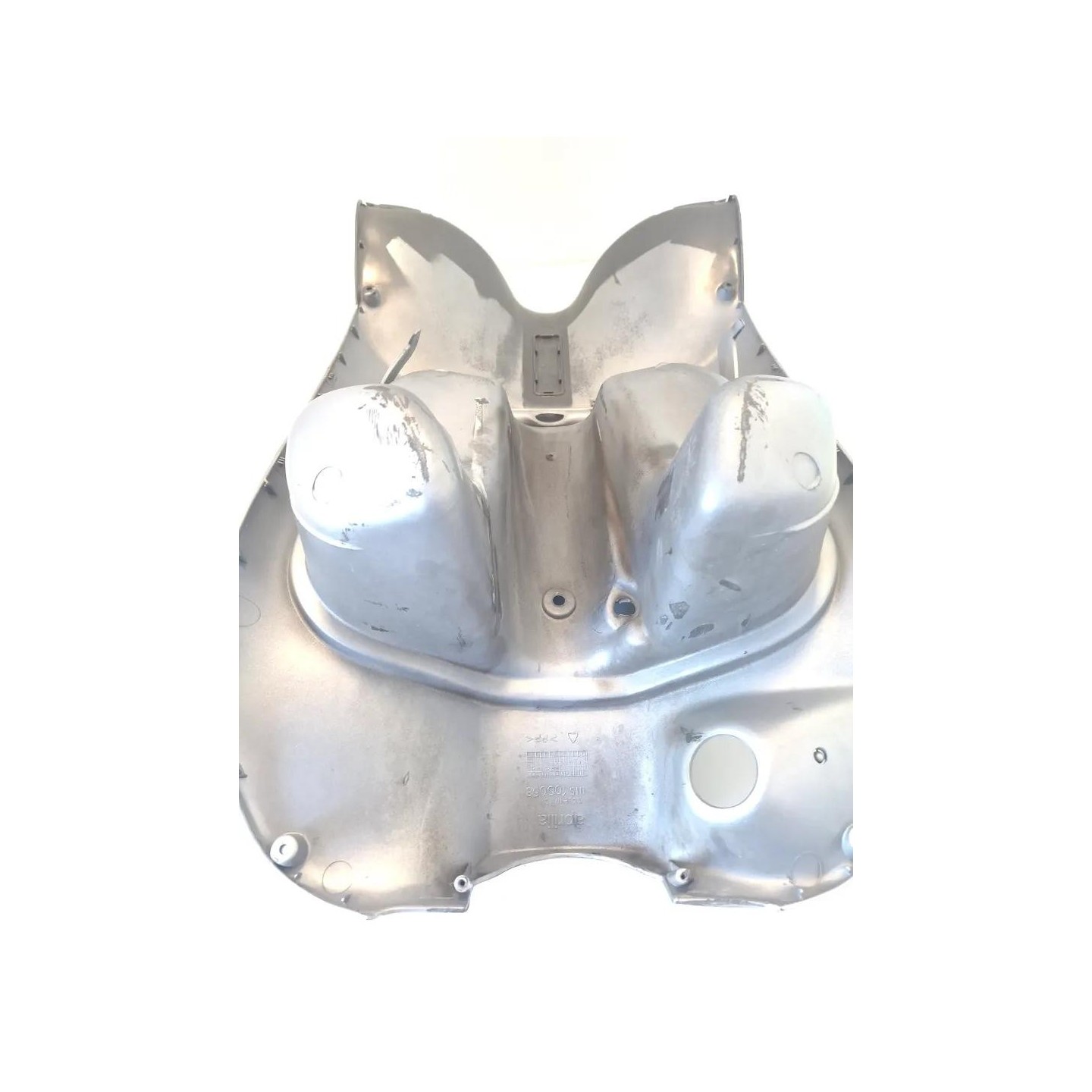 Carenatura ant. parte int./bauletto grigio - Aprilia Scarabeo 100 (E1/E2) (01-06)