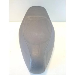 Sella nero - Aprilia Scarabeo 100 (E1/E2) (01-06)