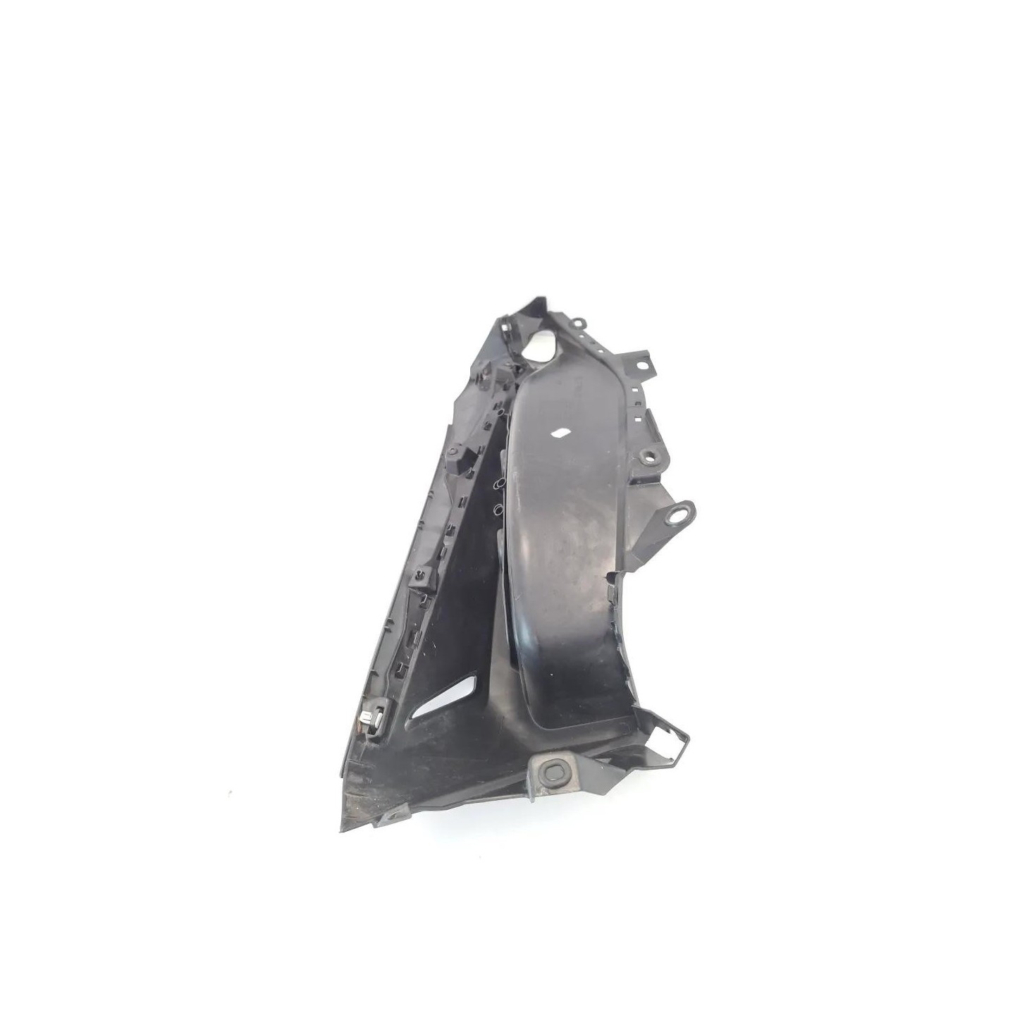 Pavimento appoggiapiedi sx. - Yamaha X-Max 300 (18-21)
