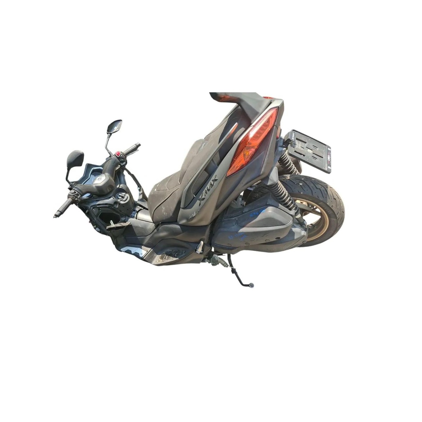 Pavimento appoggiapiedi sx. - Yamaha X-Max 300 (18-21)