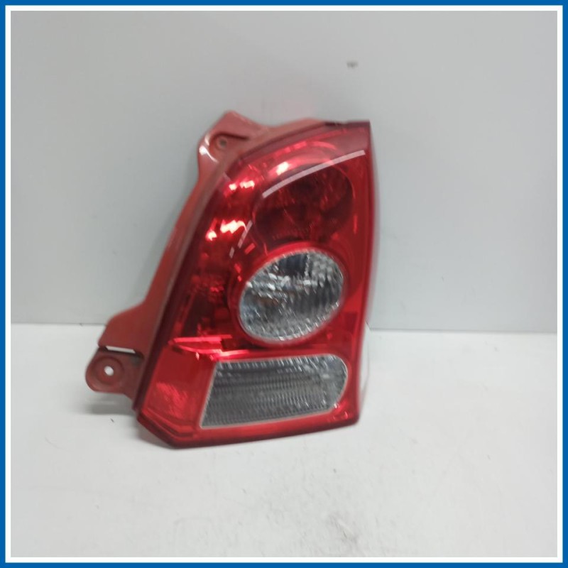 Fanale post. dx. NISSAN Pixo