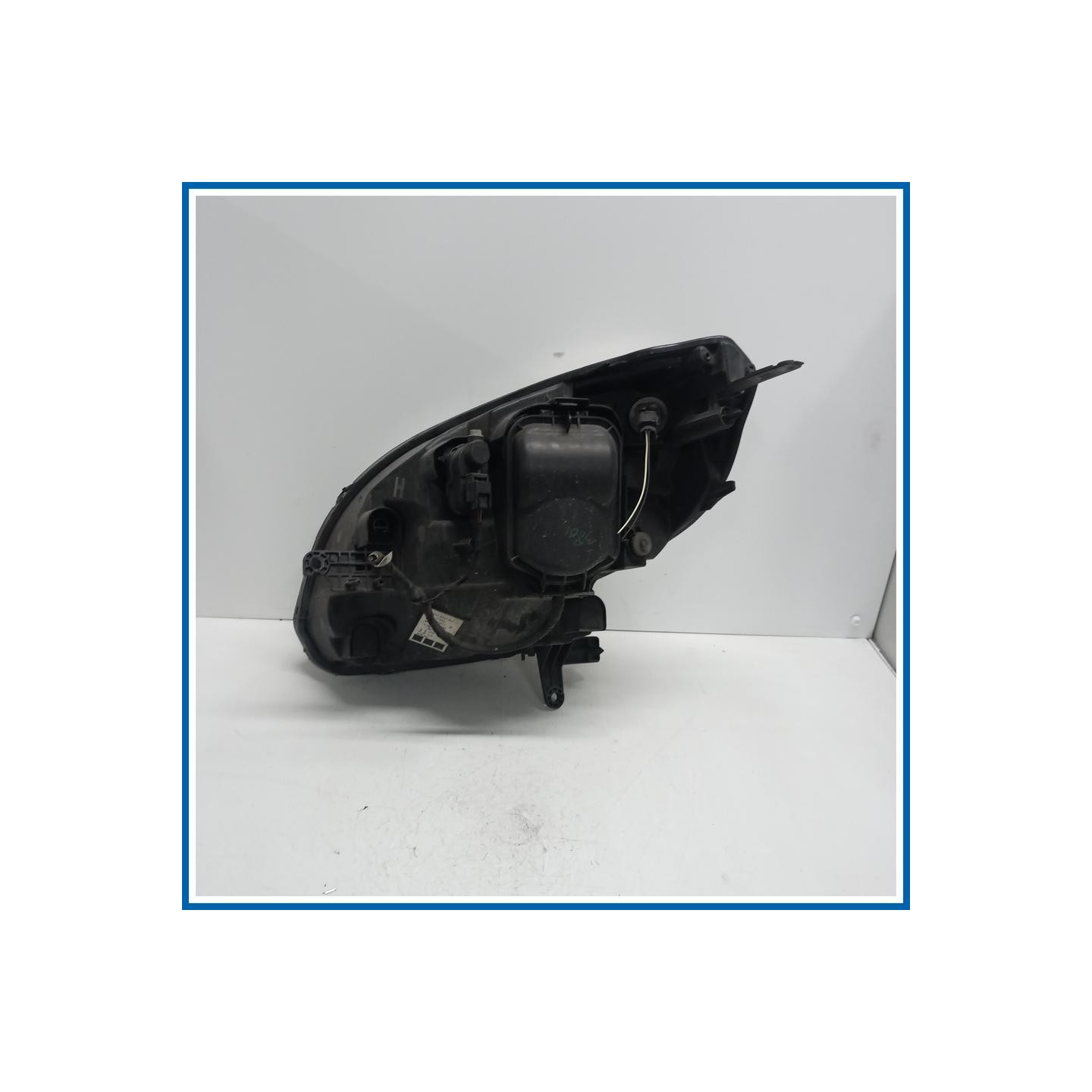 Proiettore ant. dx. RENAULT Kangoo III