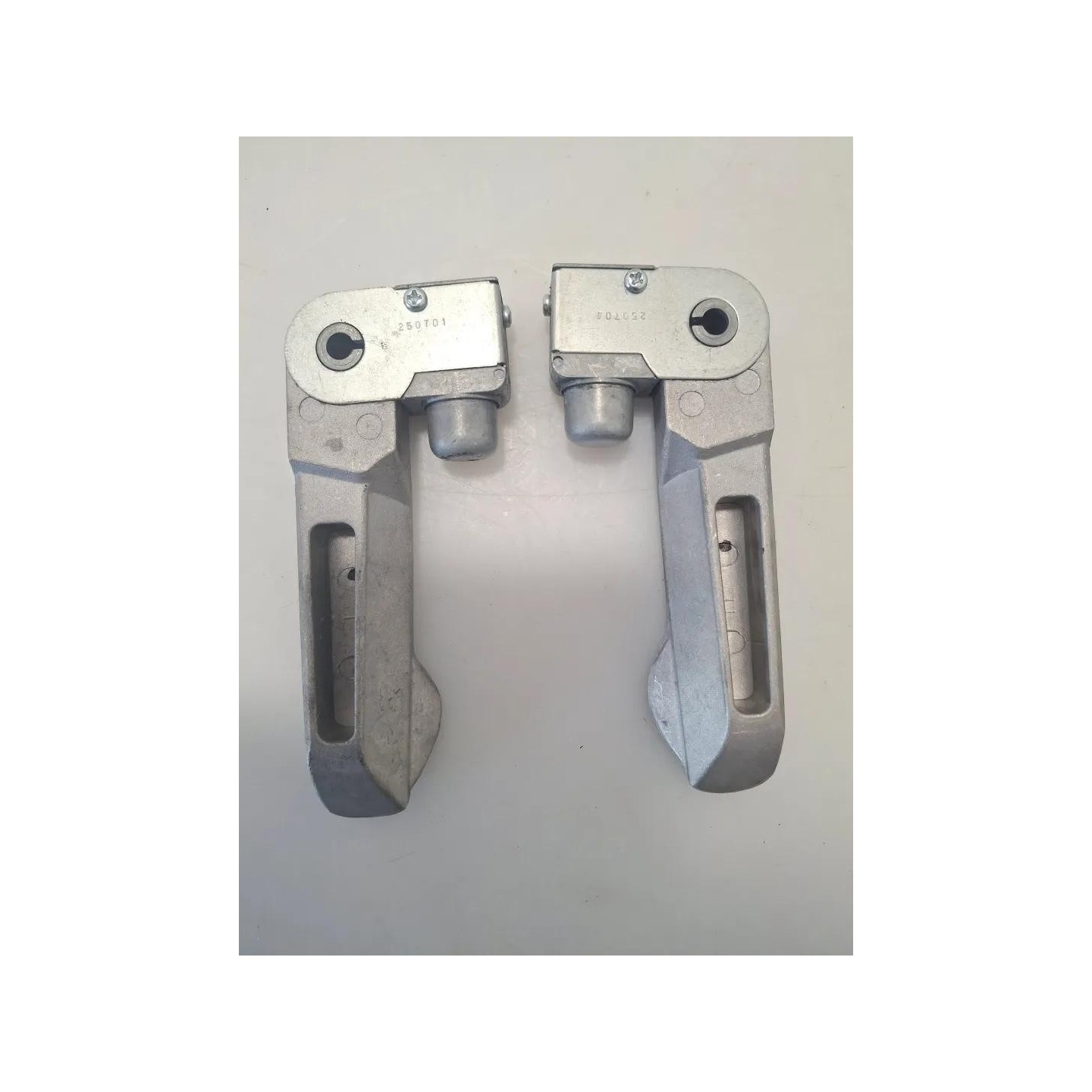 Pedana appoggiapiede post. dx. - Kymco Agility 125 S ABS (E5)