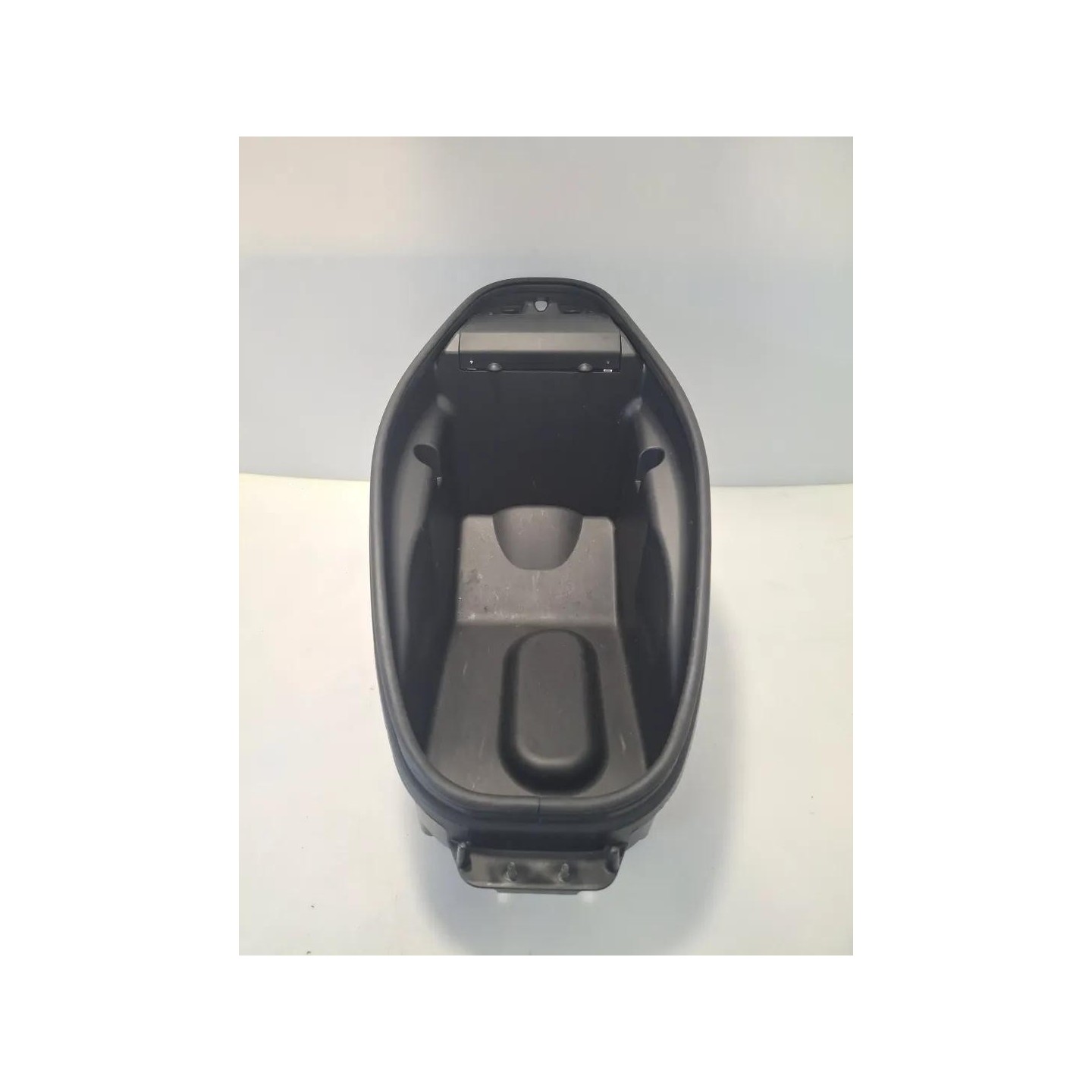 Vano porta casco - Kymco Agility 125 S ABS (E5)