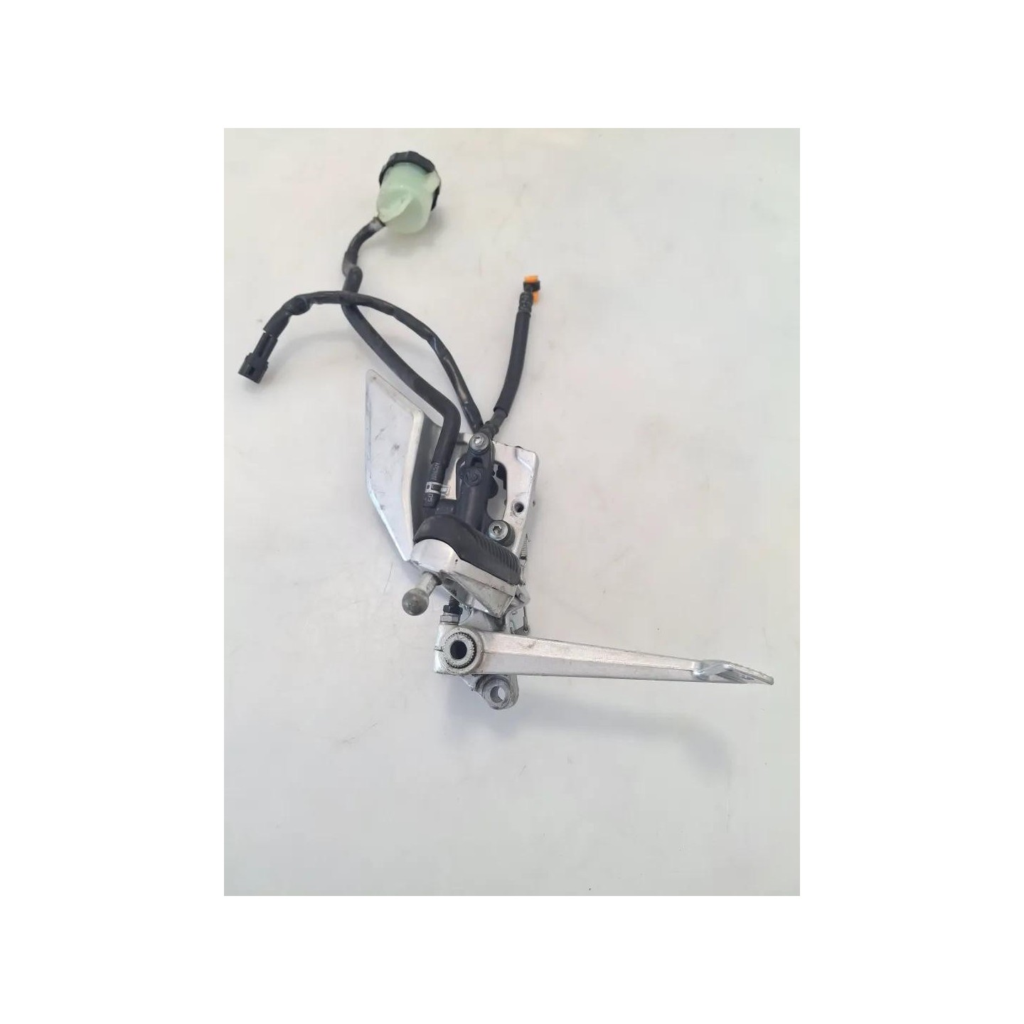 Supporto pedana appoggiapiede ant. dx. 12/19 - Yamaha FJR 1300 (16-)