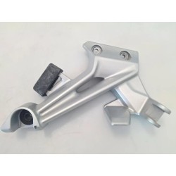 Supporto pedana appoggiapiede post. dx. - Yamaha FJR 1300...