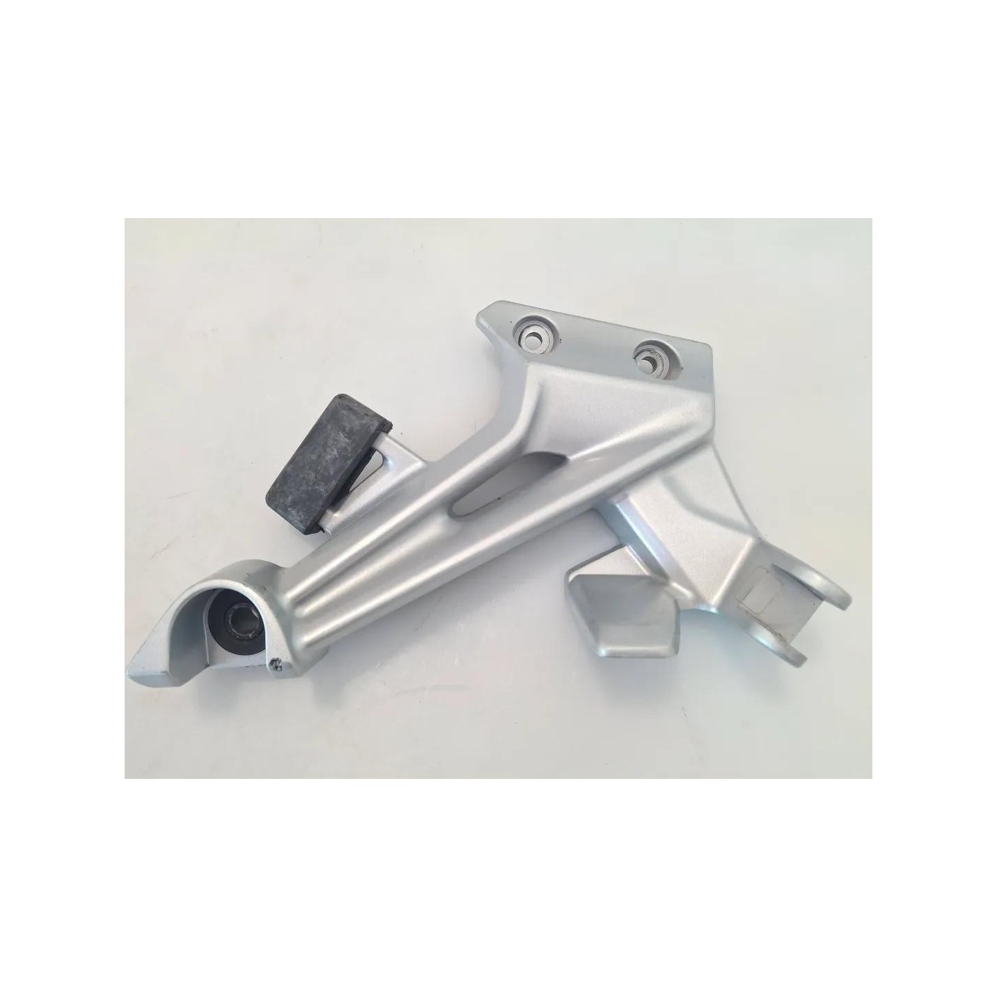 Supporto pedana appoggiapiede post. dx. - Yamaha FJR 1300 (16-)
