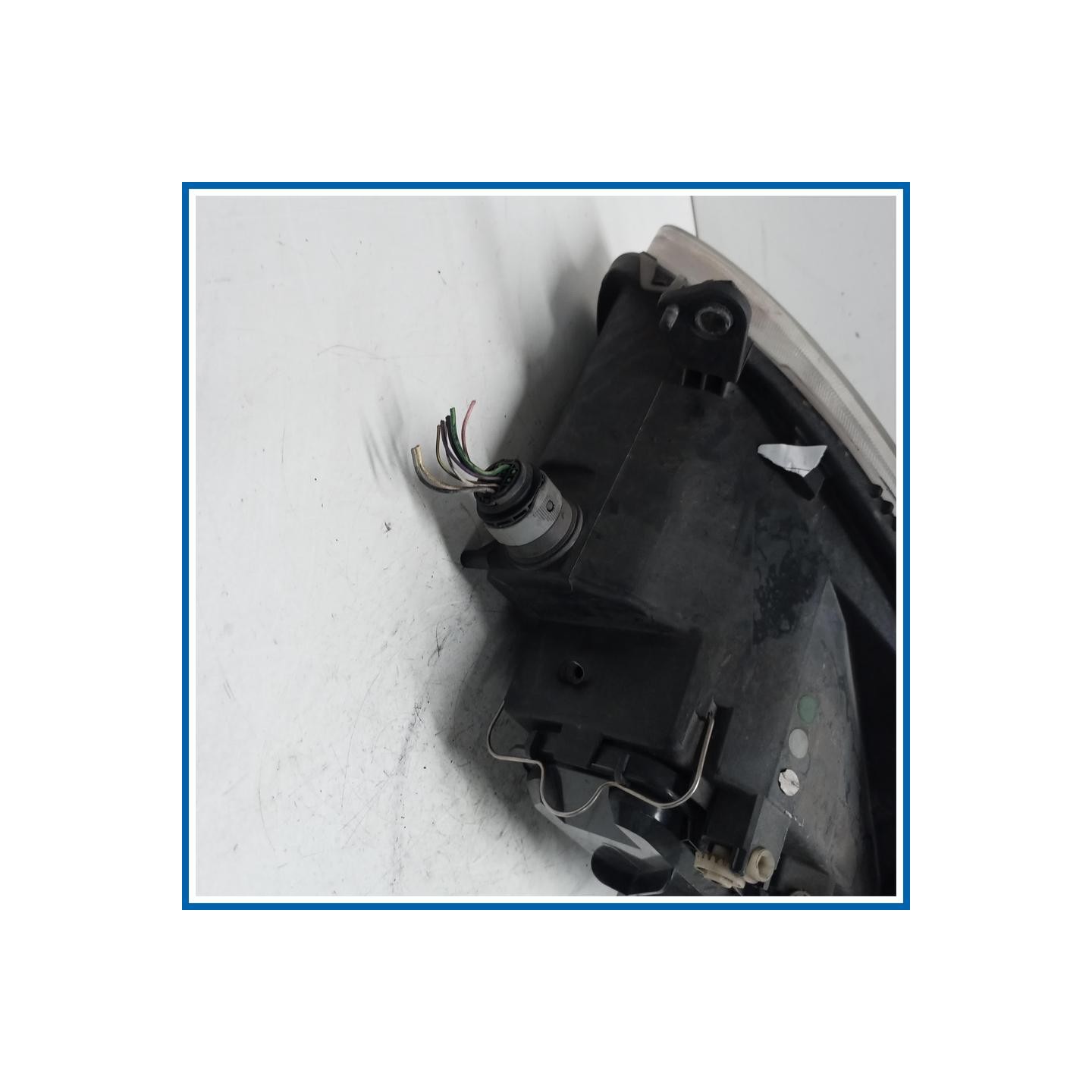 Proiettore ant. dx. LANCIA Ypsilon I