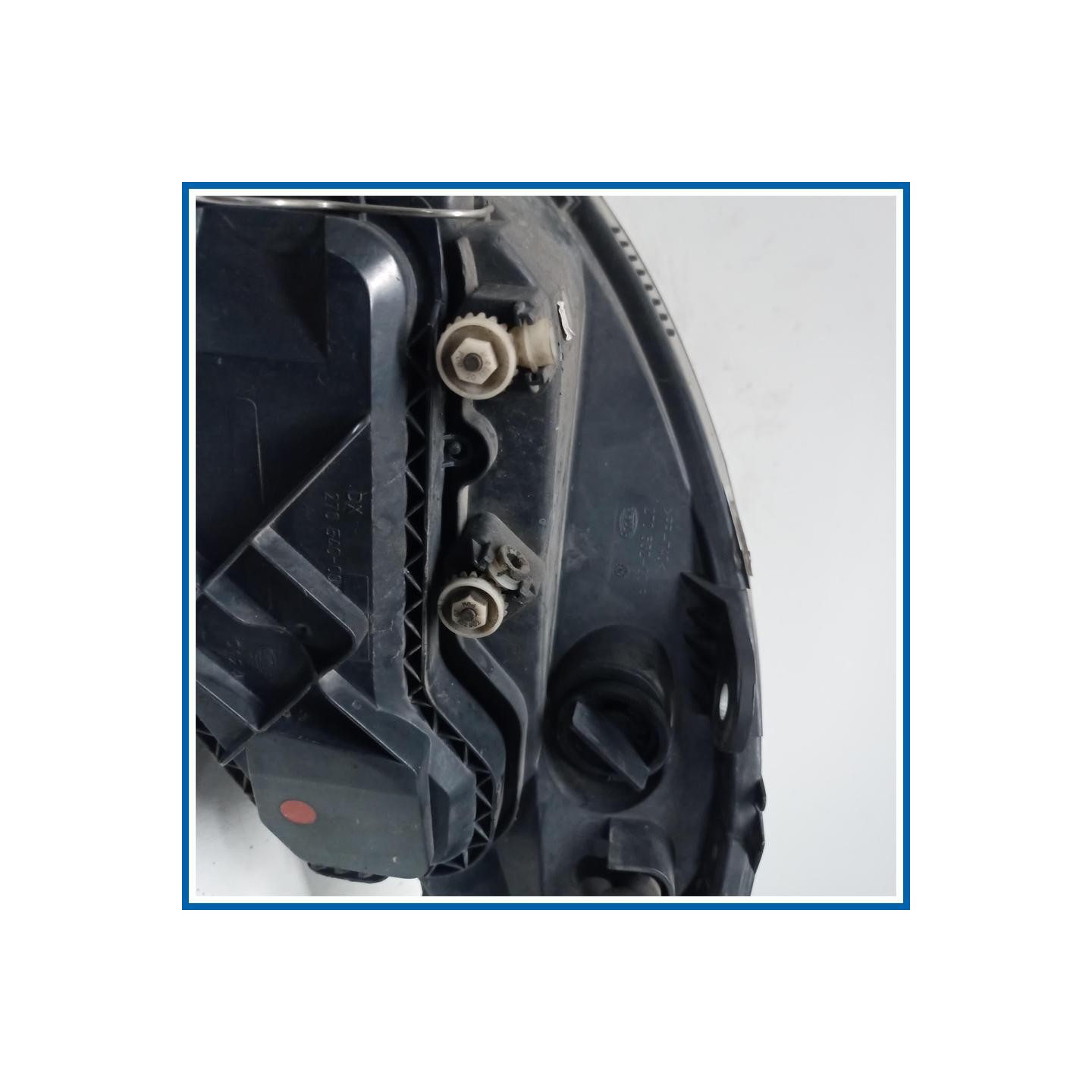 Proiettore ant. dx. LANCIA Ypsilon I