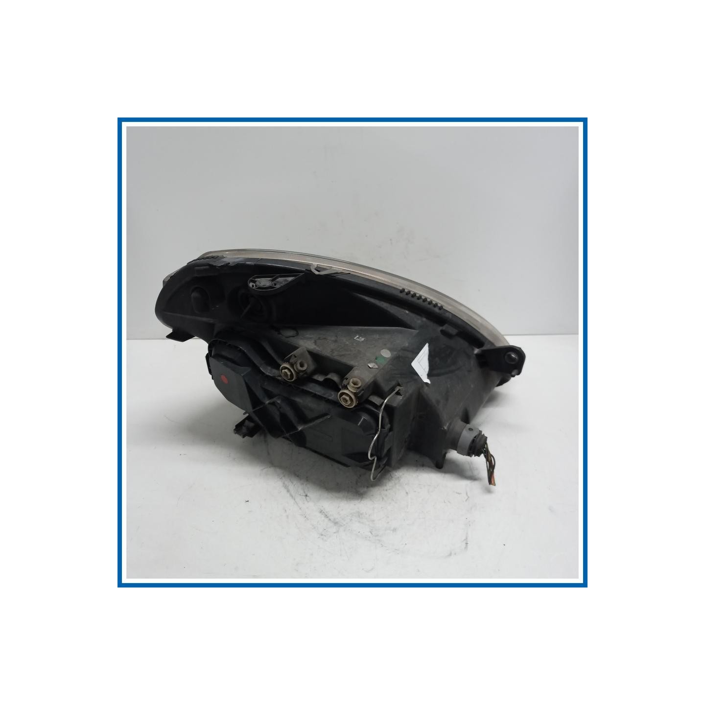 Proiettore ant. sx. LANCIA Ypsilon I