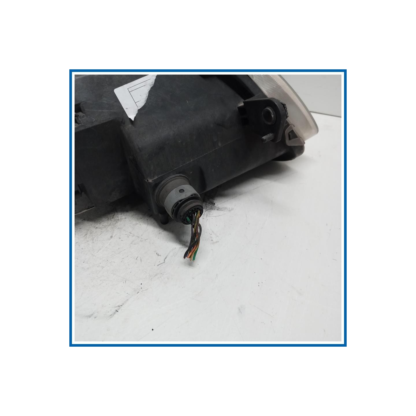 Proiettore ant. sx. LANCIA Ypsilon I