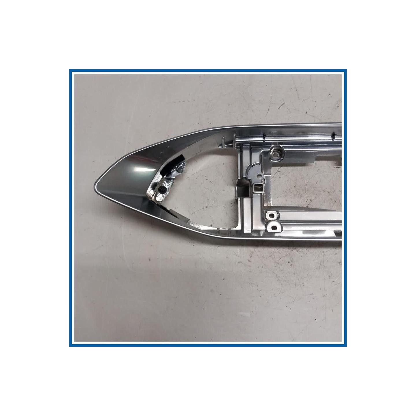 Mascherina console centrale (ant.) dx. PEUGEOT 308 II