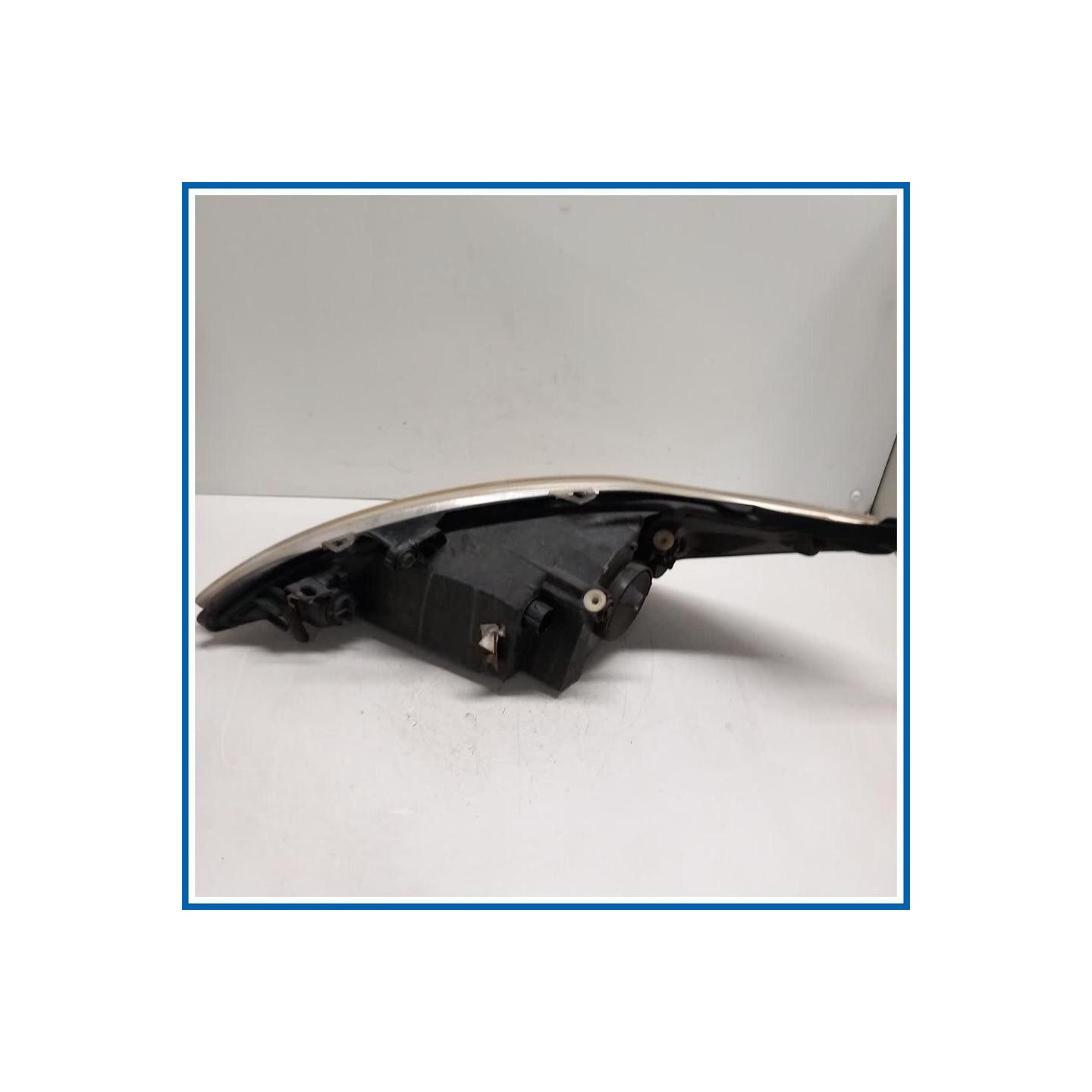 Proiettore ant. dx. FORD KA II