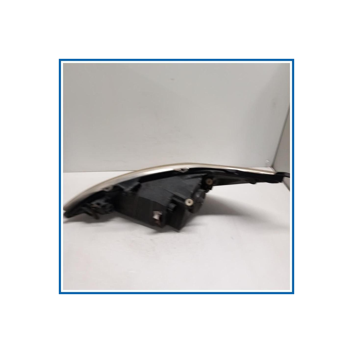 Proiettore ant. dx. FORD KA II