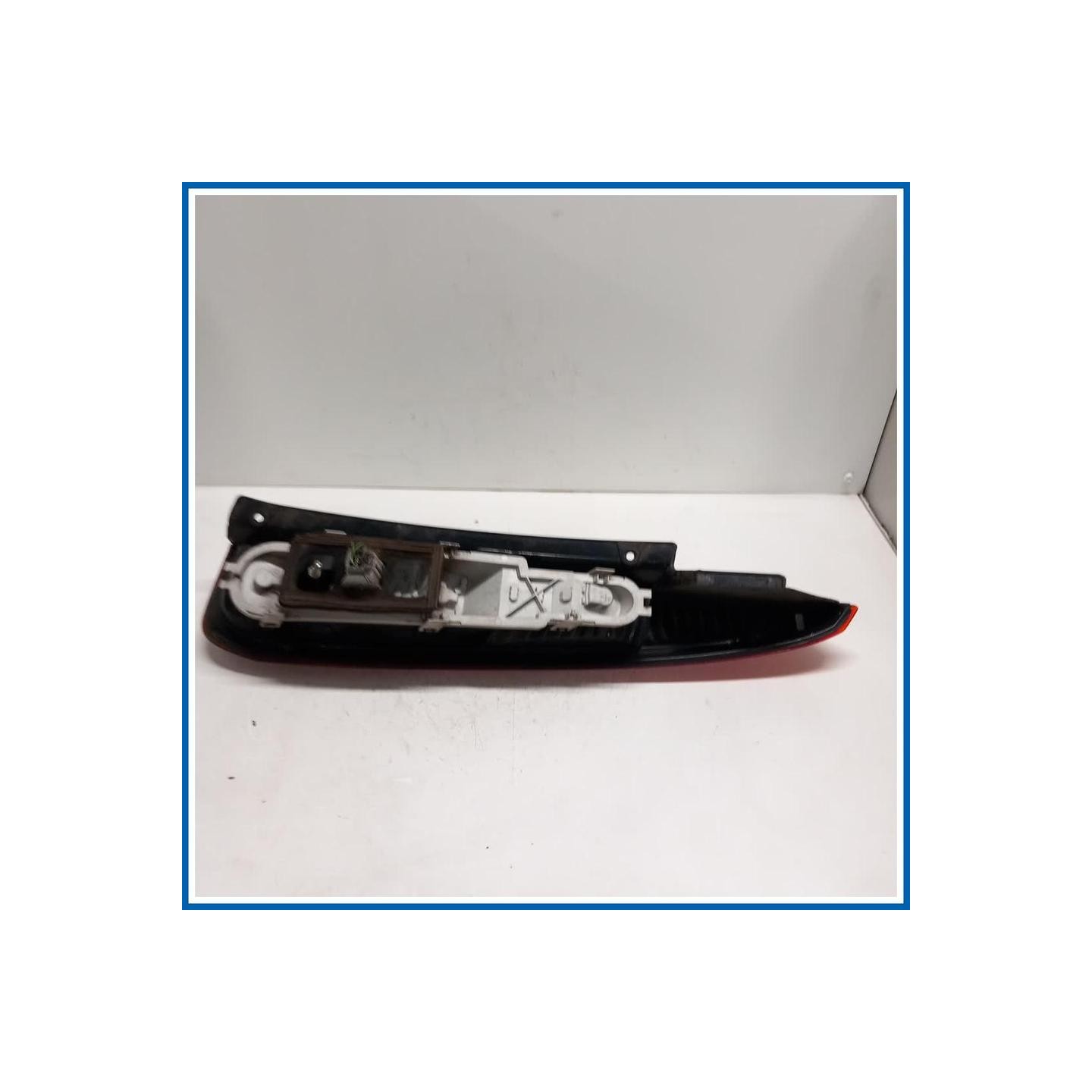 Fanale post. sx. FORD Fusion