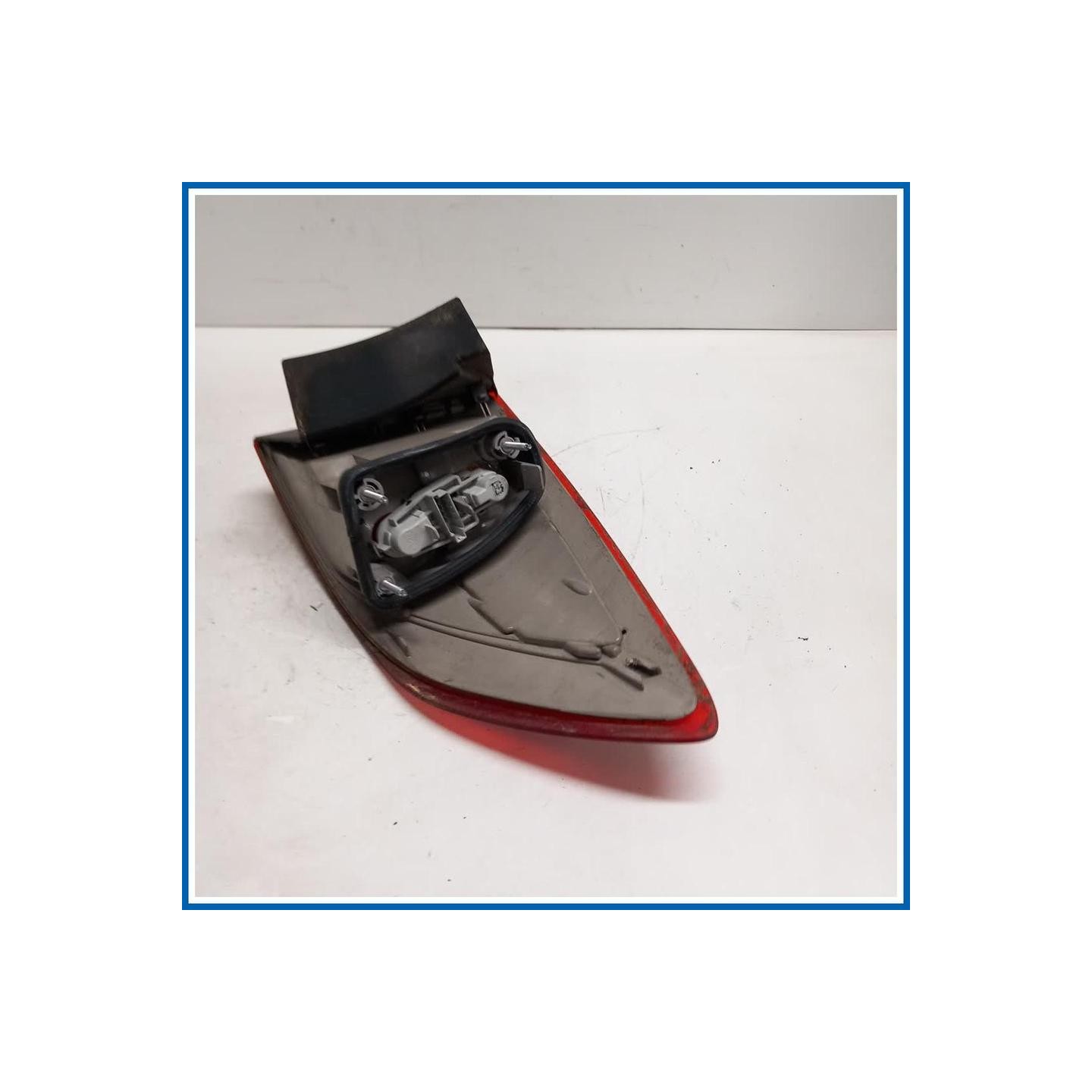 Fanale est. post. sx. FORD Mondeo IV SW