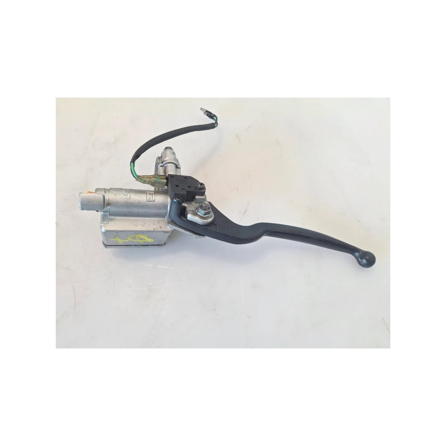 Pompa con serbatoio liquido freni ant. con leva - Kymco Agility 200 R16 (E3)