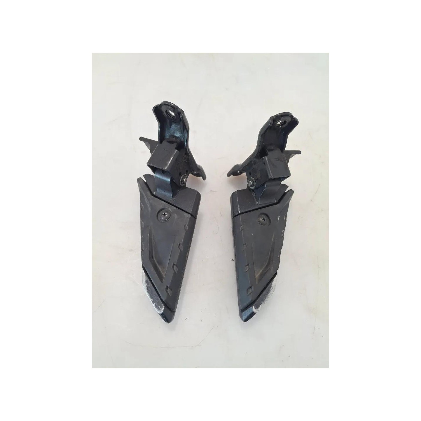 Pedana appoggiapiede post. dx. - Kymco People S 125i (E5)