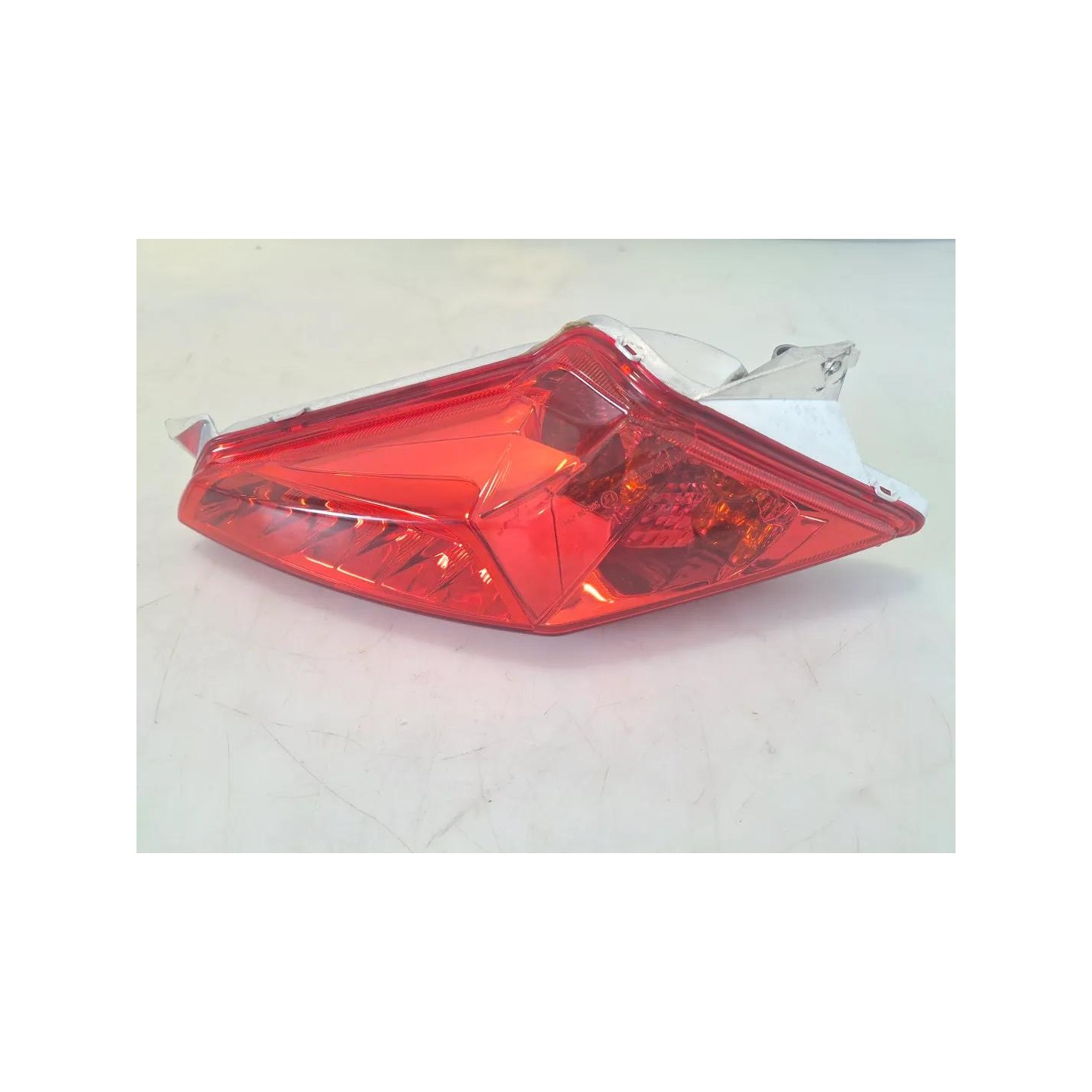 Fanale post. sx. - Yamaha X-Max 250 (E3) (14-)
