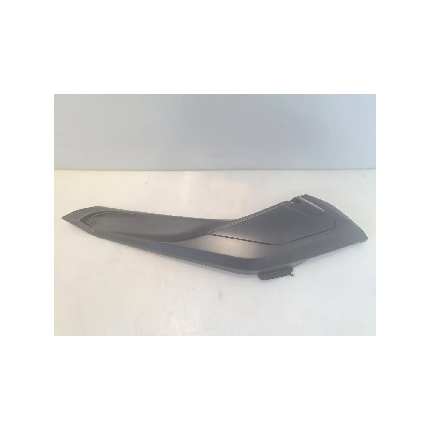 Carenatura ant. lat. dx. nero - Yamaha X-Max 250 (E3) (14-)