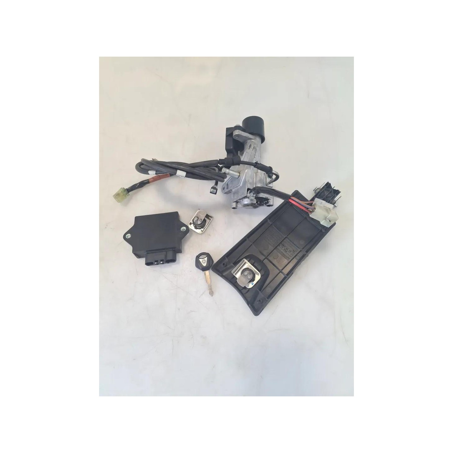 Serie cilindretti serrature - Yamaha X-Max 250 (E3) (14-)