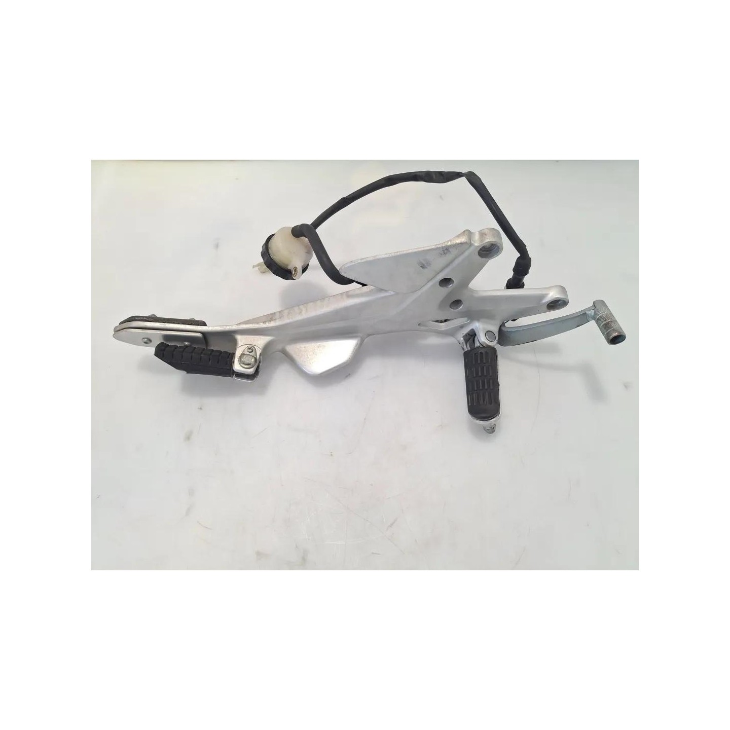 Piastra attacco pedana appoggiapiedi ant. e post. dx. - Honda CBF 600 (E2)