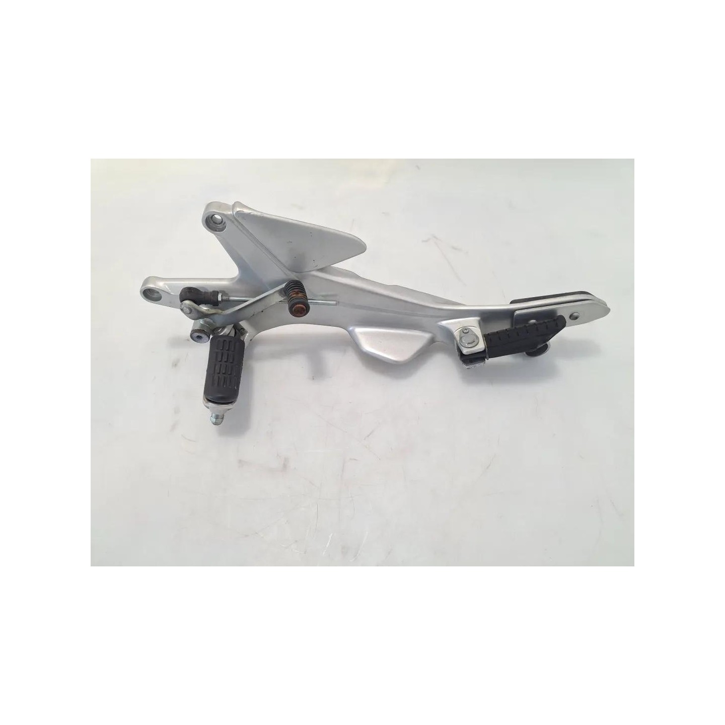Piastra attacco pedana appoggiapiedi ant. e post. sx. - Honda CBF 600 (E2)