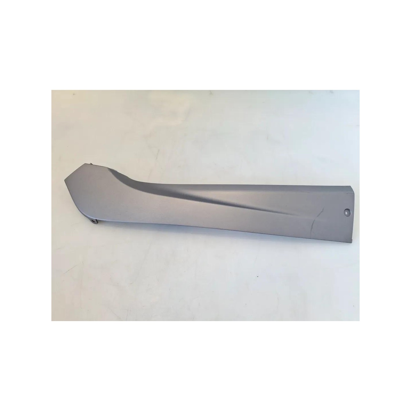 Carenatura fianco post. inf. dx. grigio chiaro opaco gy010u - Sym Symphony 125 (E5+)