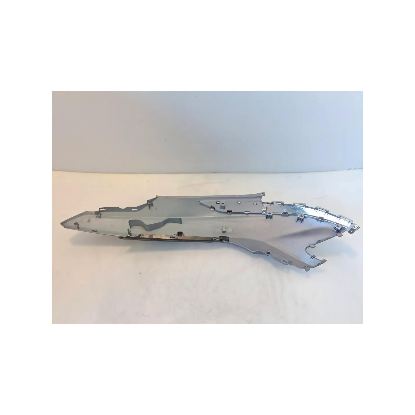 Codone sx. grigio chiaro opaco gy010u - Sym Symphony 125 (E5+)