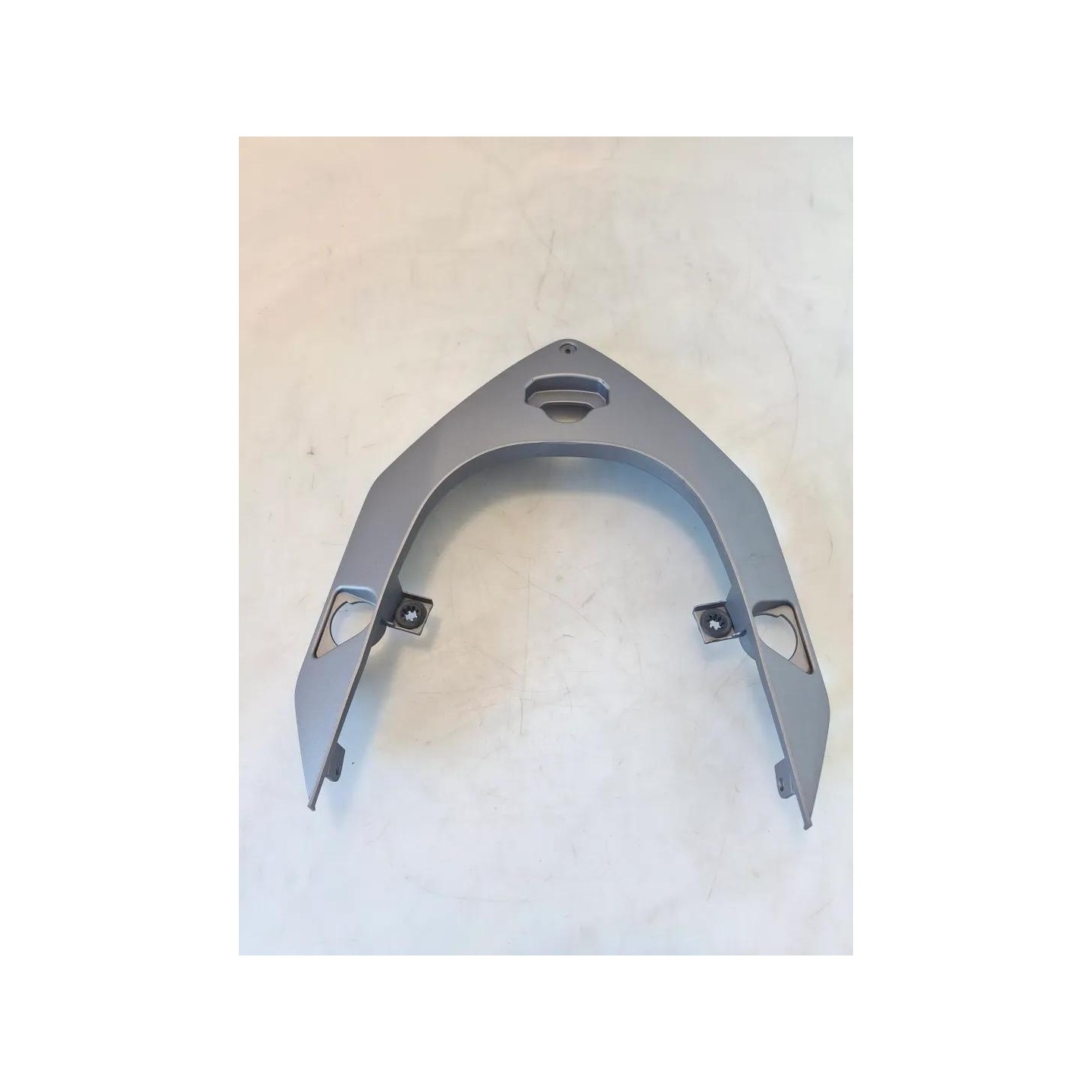 Cornice fanale post. grigio chiaro opaco gy010u - Sym Symphony 125 (E5+)