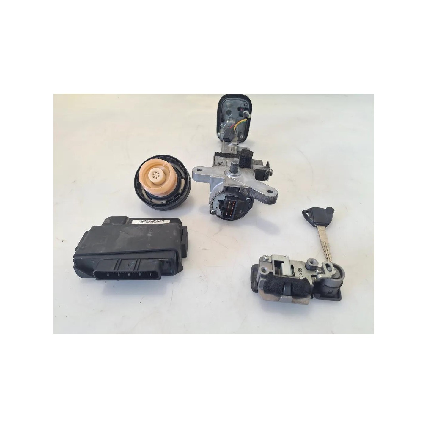 Commutatore avviamento e bloccasterzo 01/12 - Suzuki AN Burgman 400 (E3)