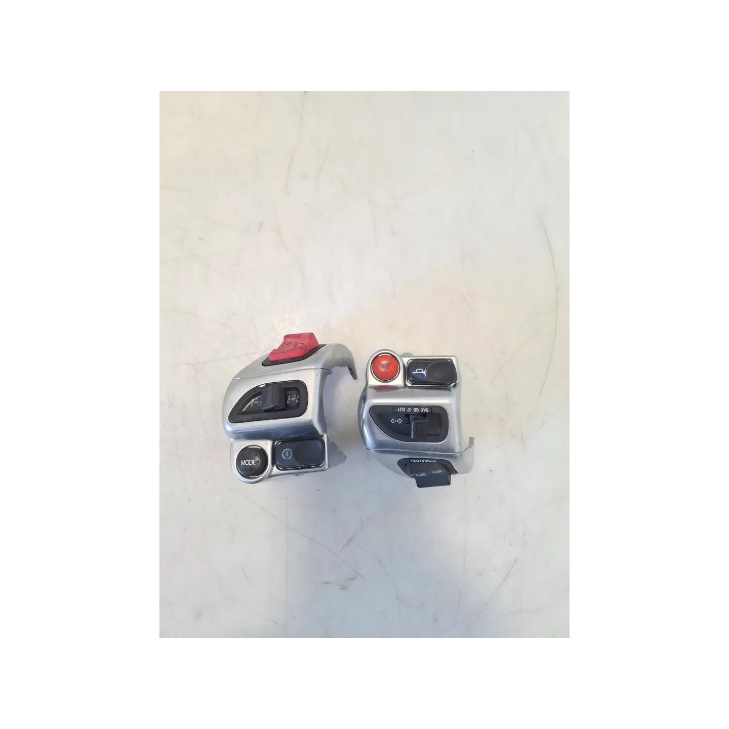 Coperchio blocco comandi sx. - Piaggio MP3 500 (11-16)