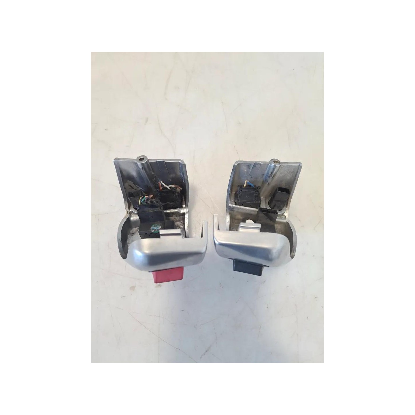 Coperchio blocco comandi sx. - Piaggio MP3 500 (11-16)