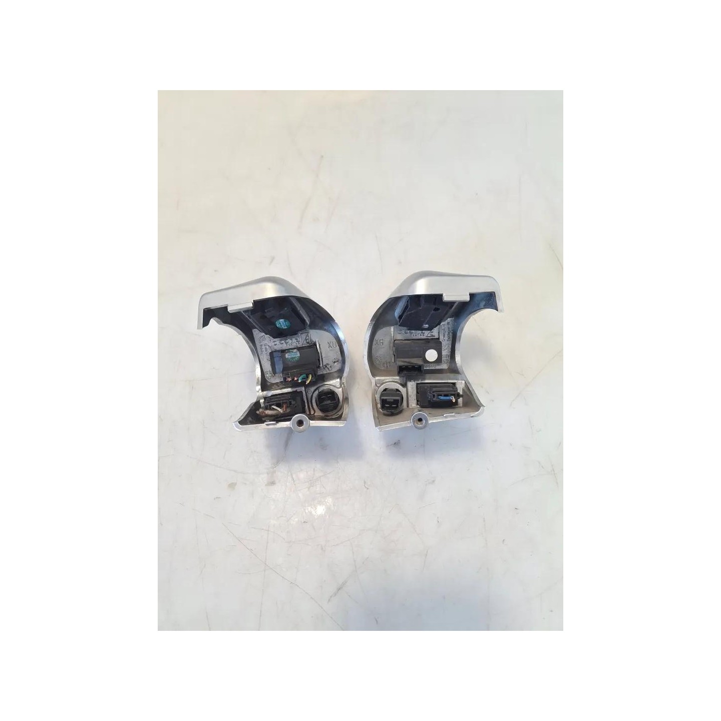 Coperchio blocco comandi sx. - Piaggio MP3 500 (11-16)
