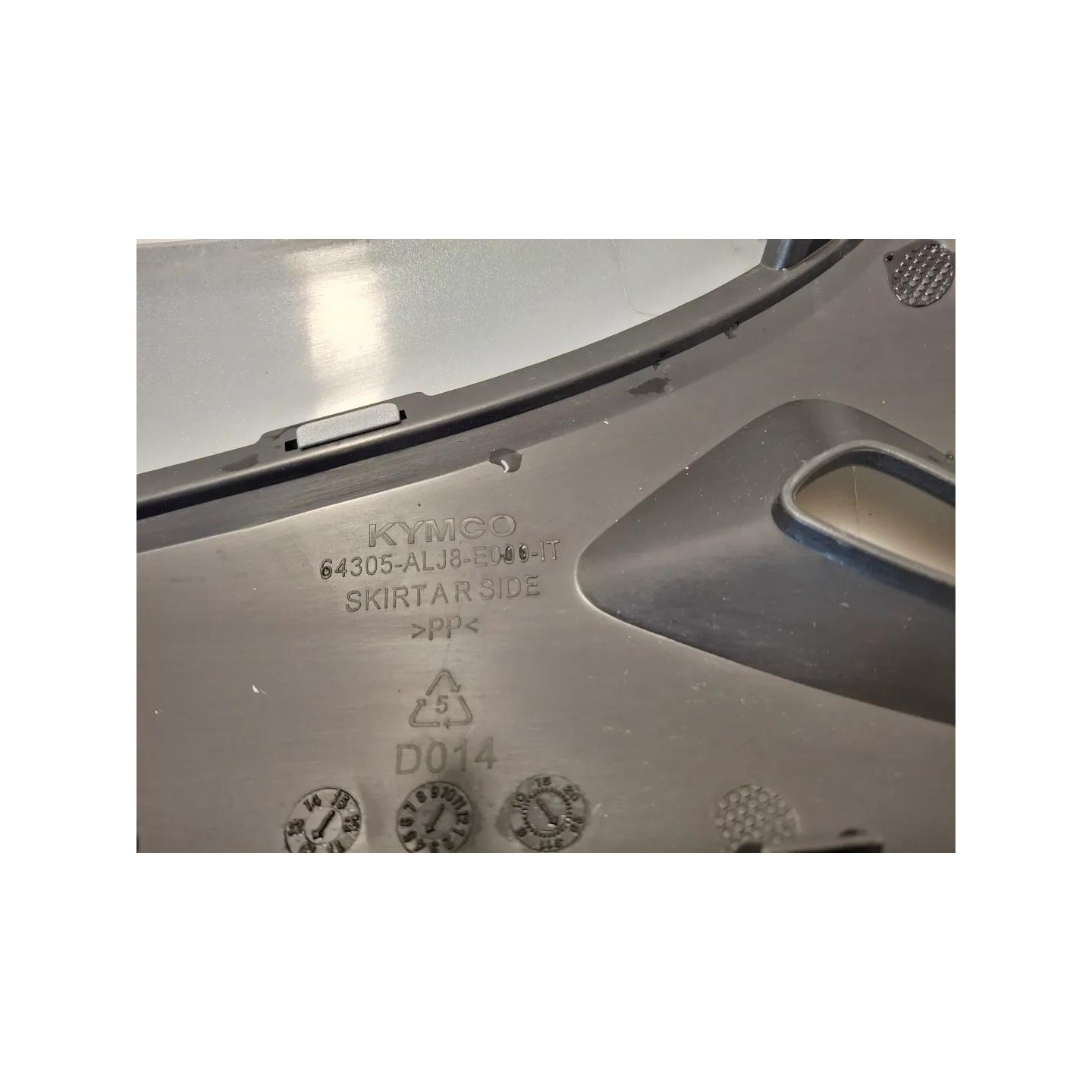 Carenatura fianco post. inf. dx. antracite - Kymco Agility 150 R16+ (E4)