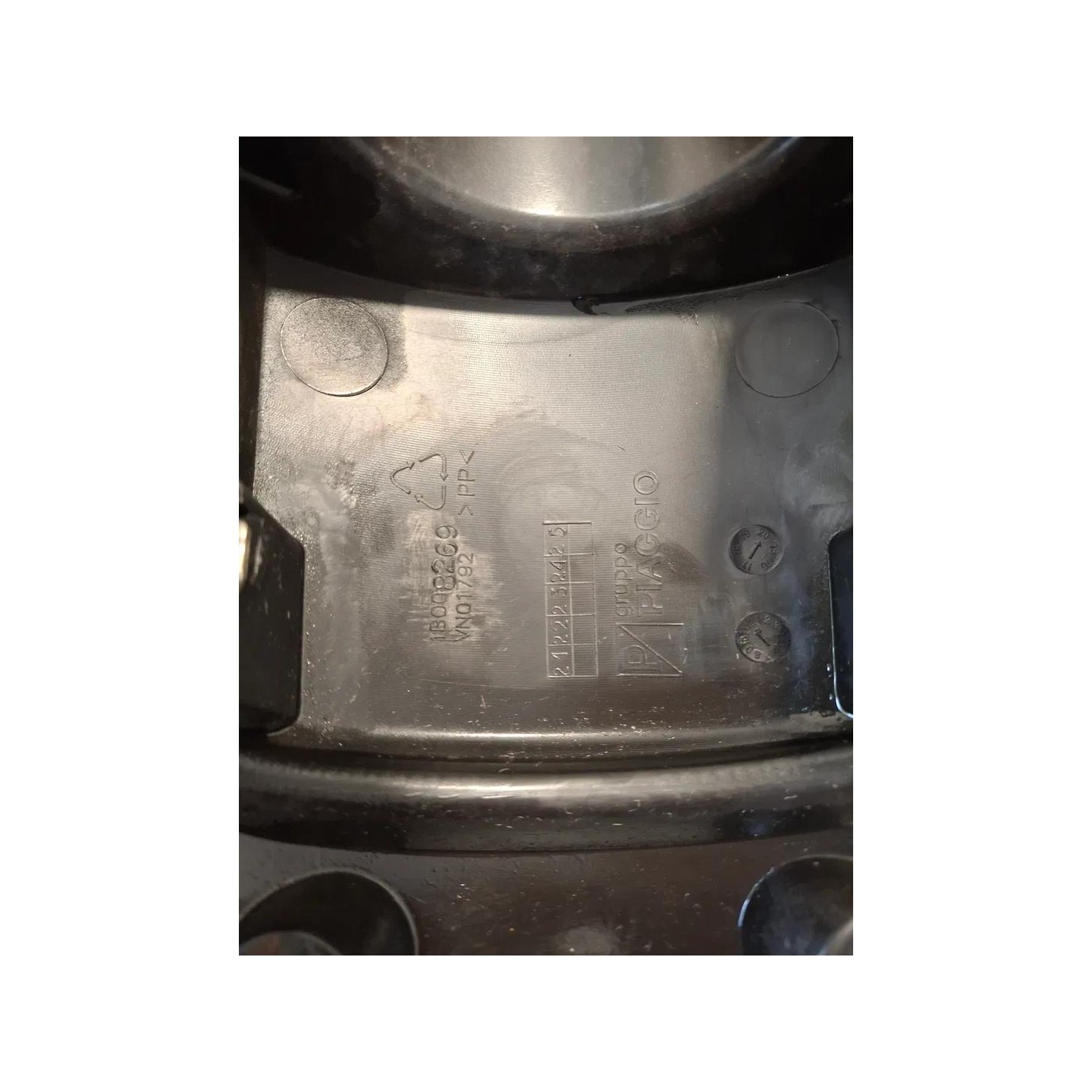 Carenatura ant. parte int./bauletto nero - Piaggio Liberty 125 3V i.e. (E4)