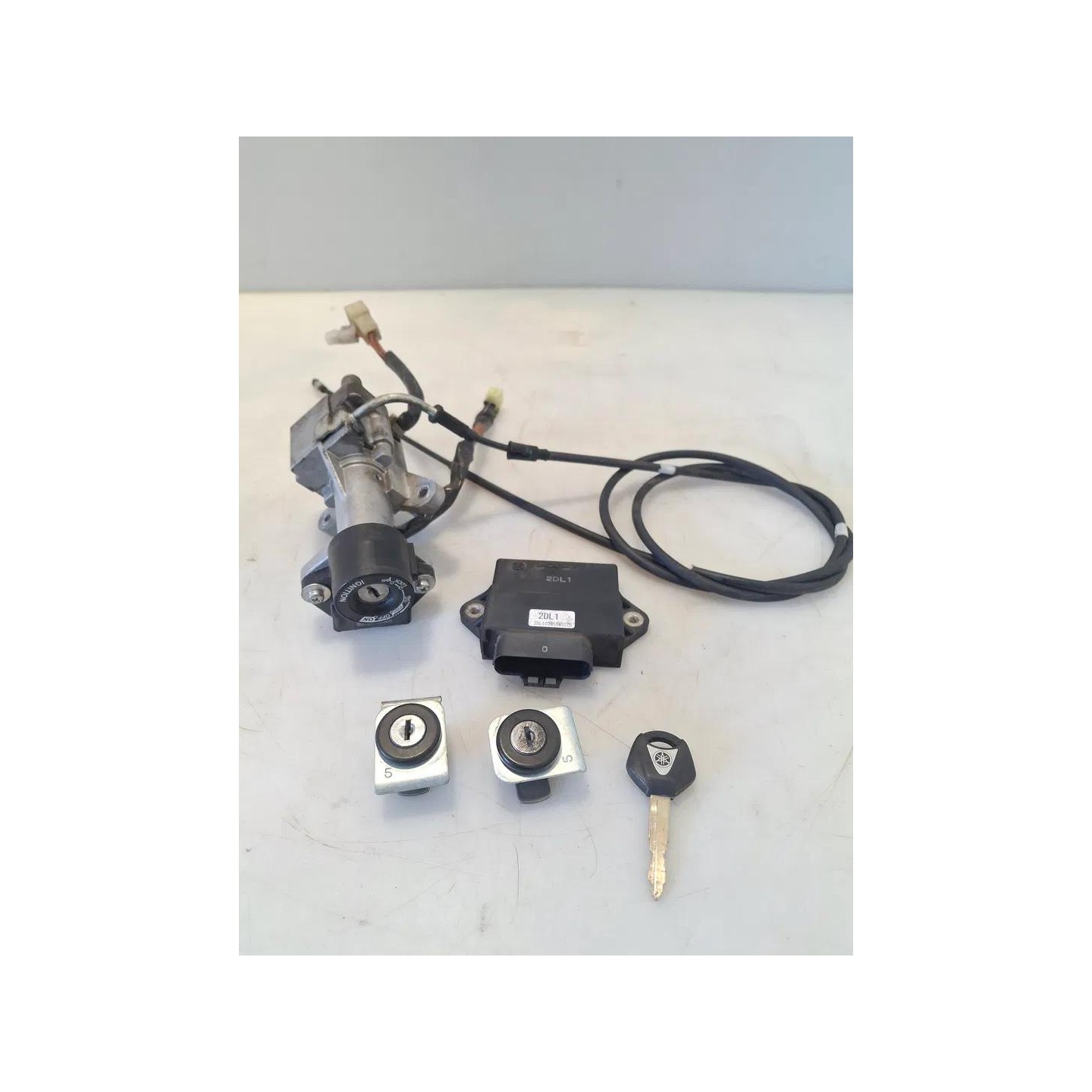 Serie cilindretti serrature - Yamaha X-Max 250 (E3) (14-)