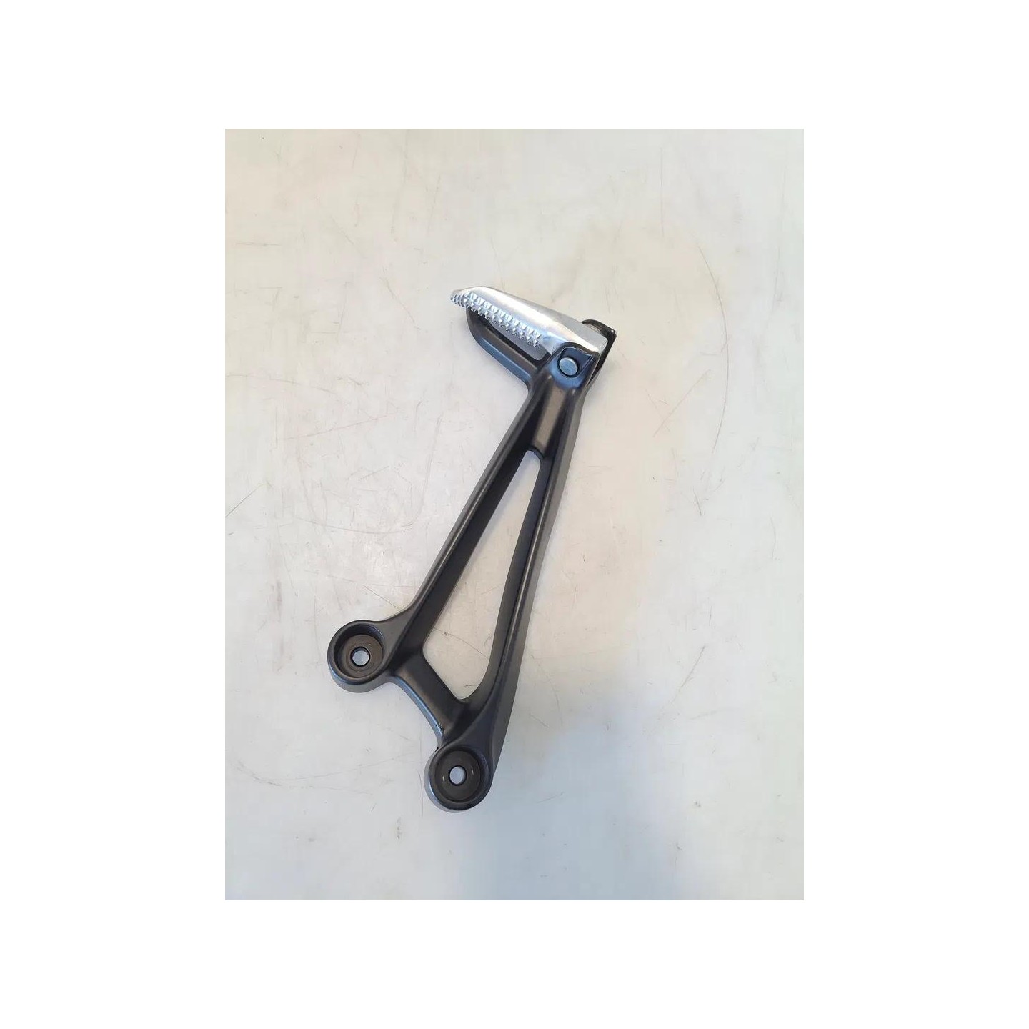 Supporto pedana appoggiapiede post. sx. - Yamaha MT-07 (E5)