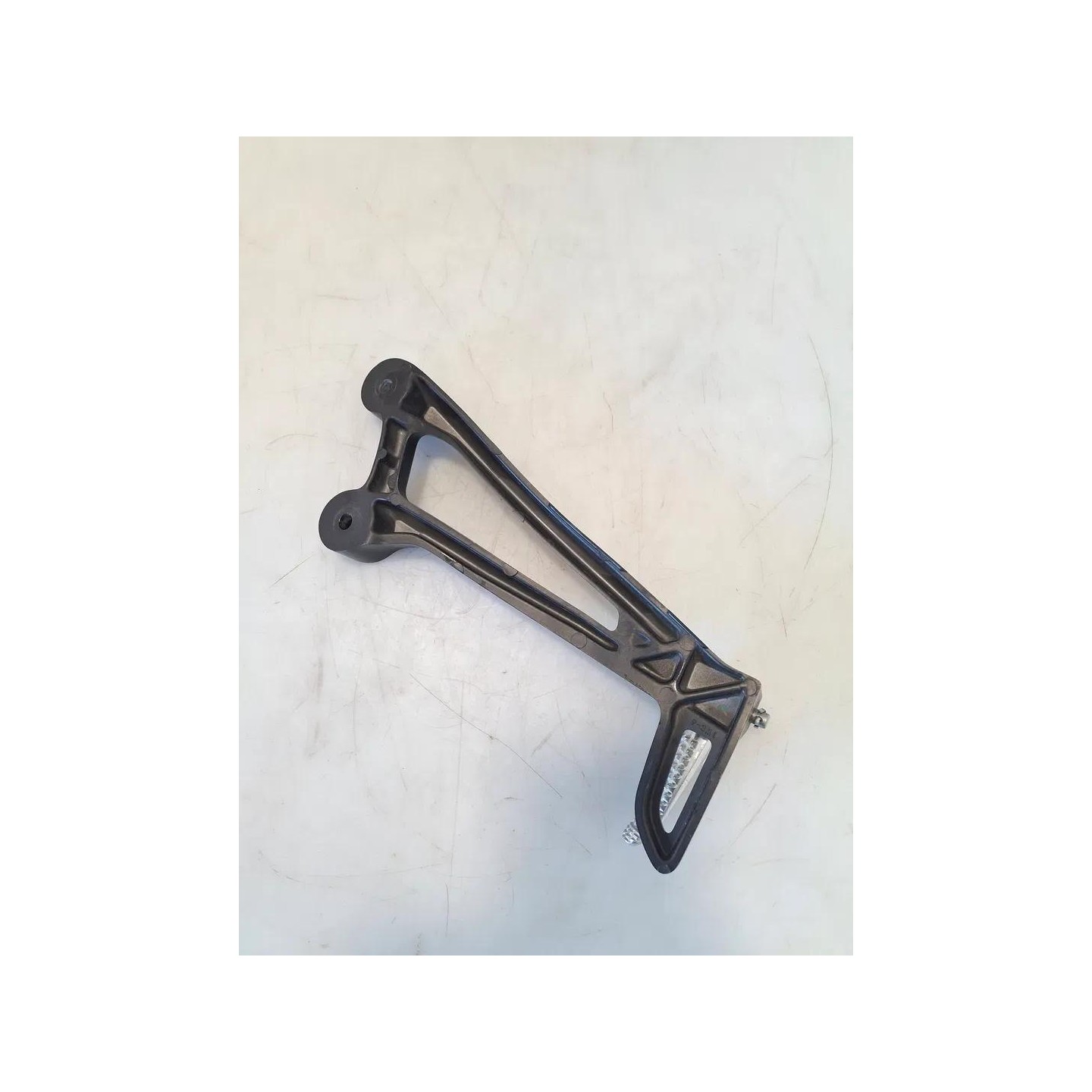 Supporto pedana appoggiapiede post. sx. - Yamaha MT-07 (E5)