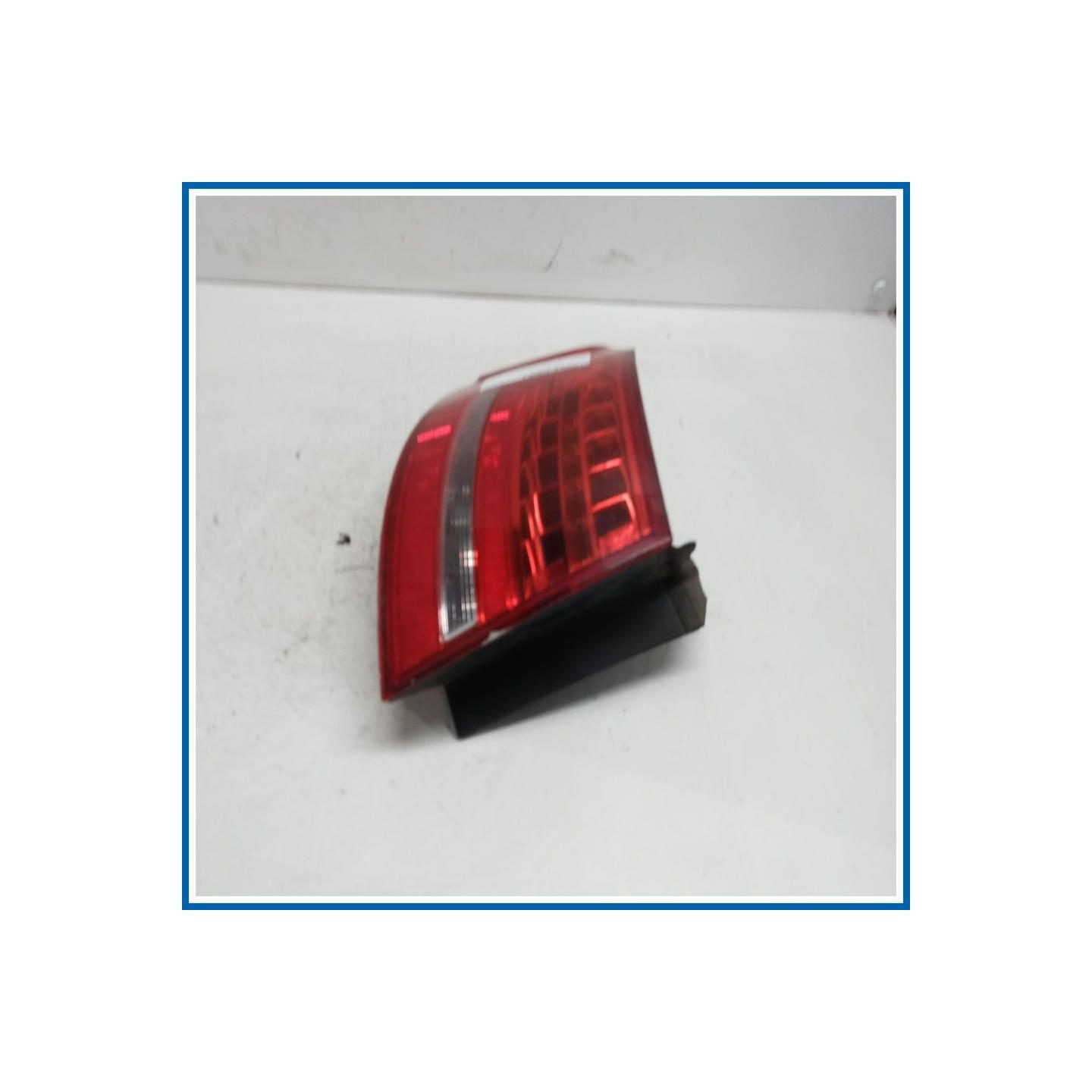 Fanaleria AUDI A4 8K5 Avant