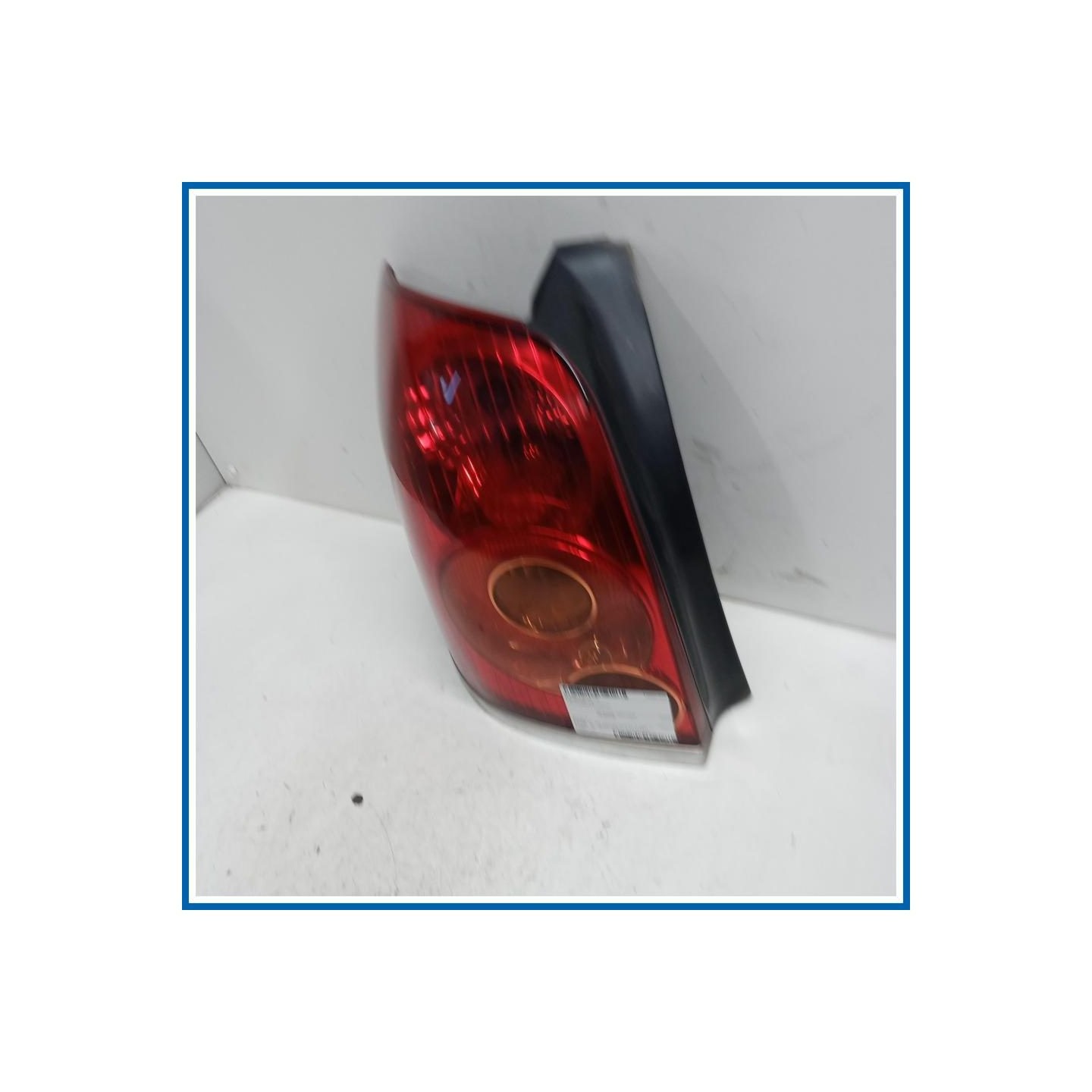Fanaleria TOYOTA Avensis II SW
