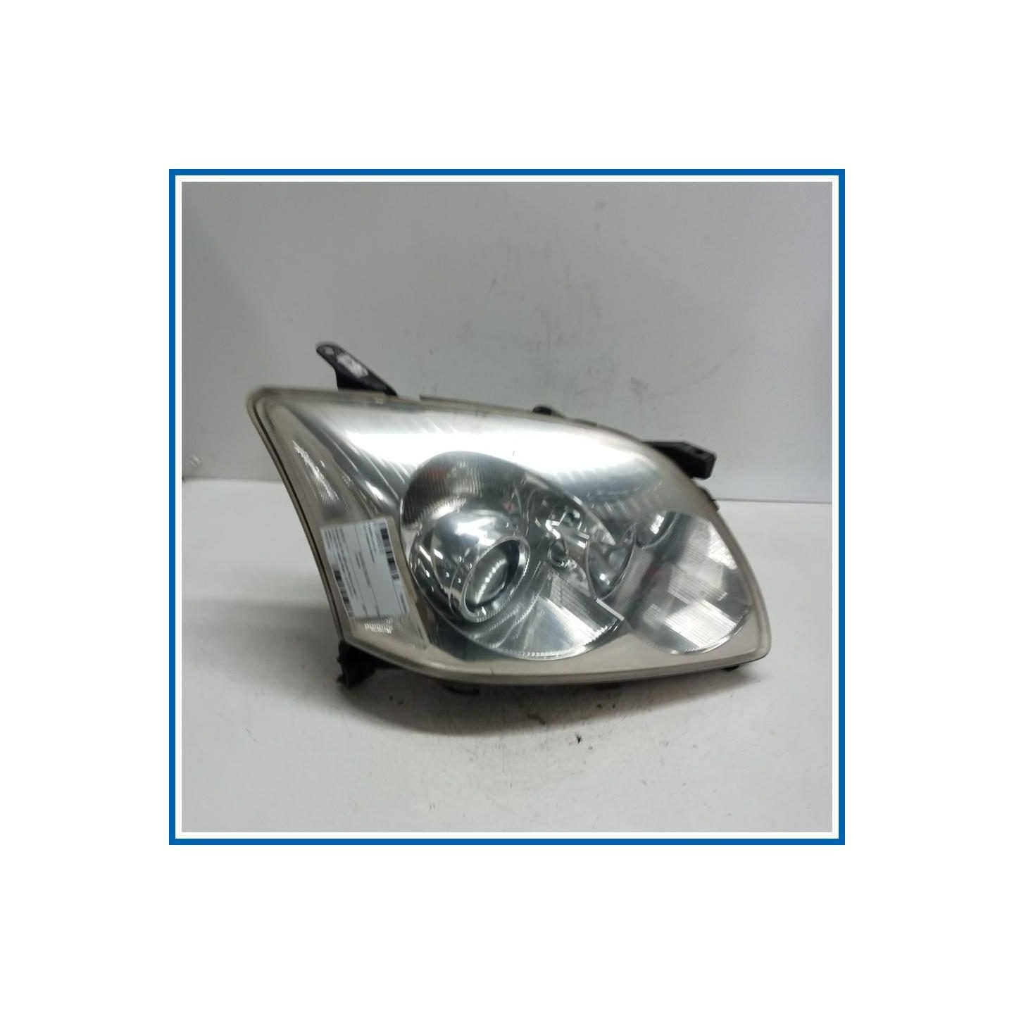 Proiettori anteriori TOYOTA Avensis II SW