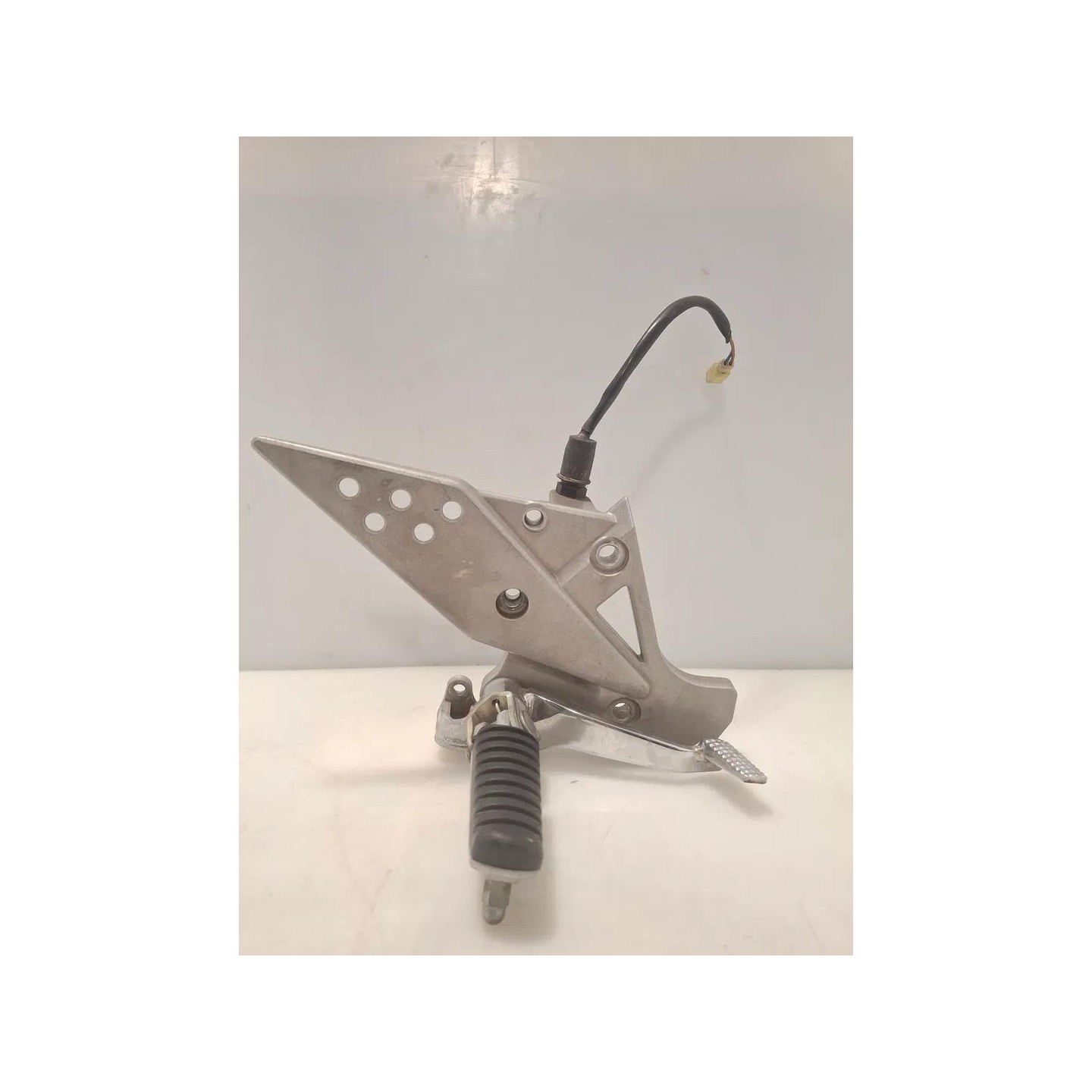 Supporto pedana appoggiapiede anteriore dx Kawasaki Z 750 S