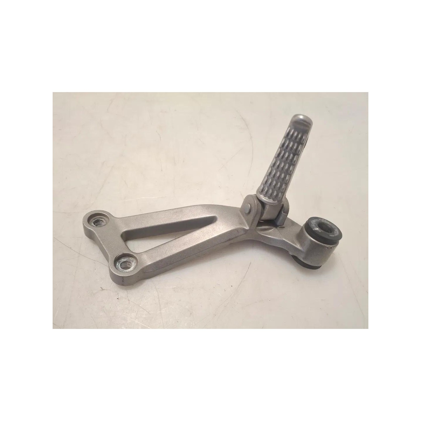 Supporto pedana appoggiapiede posteriore dx Kawasaki Z 750 S