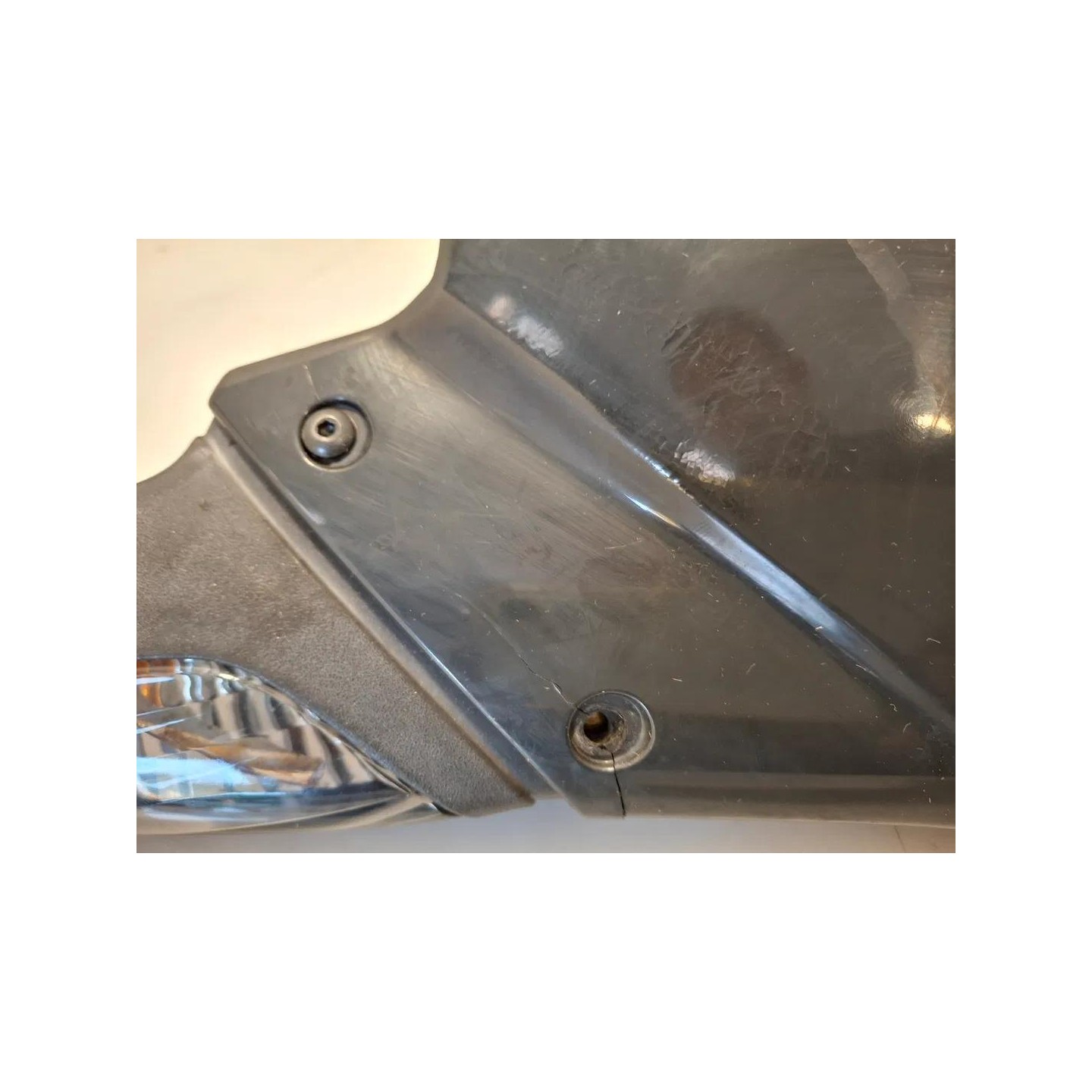 Copertura anteriore morsetti manubrio Aprilia SR 50 (E2) (04-18)